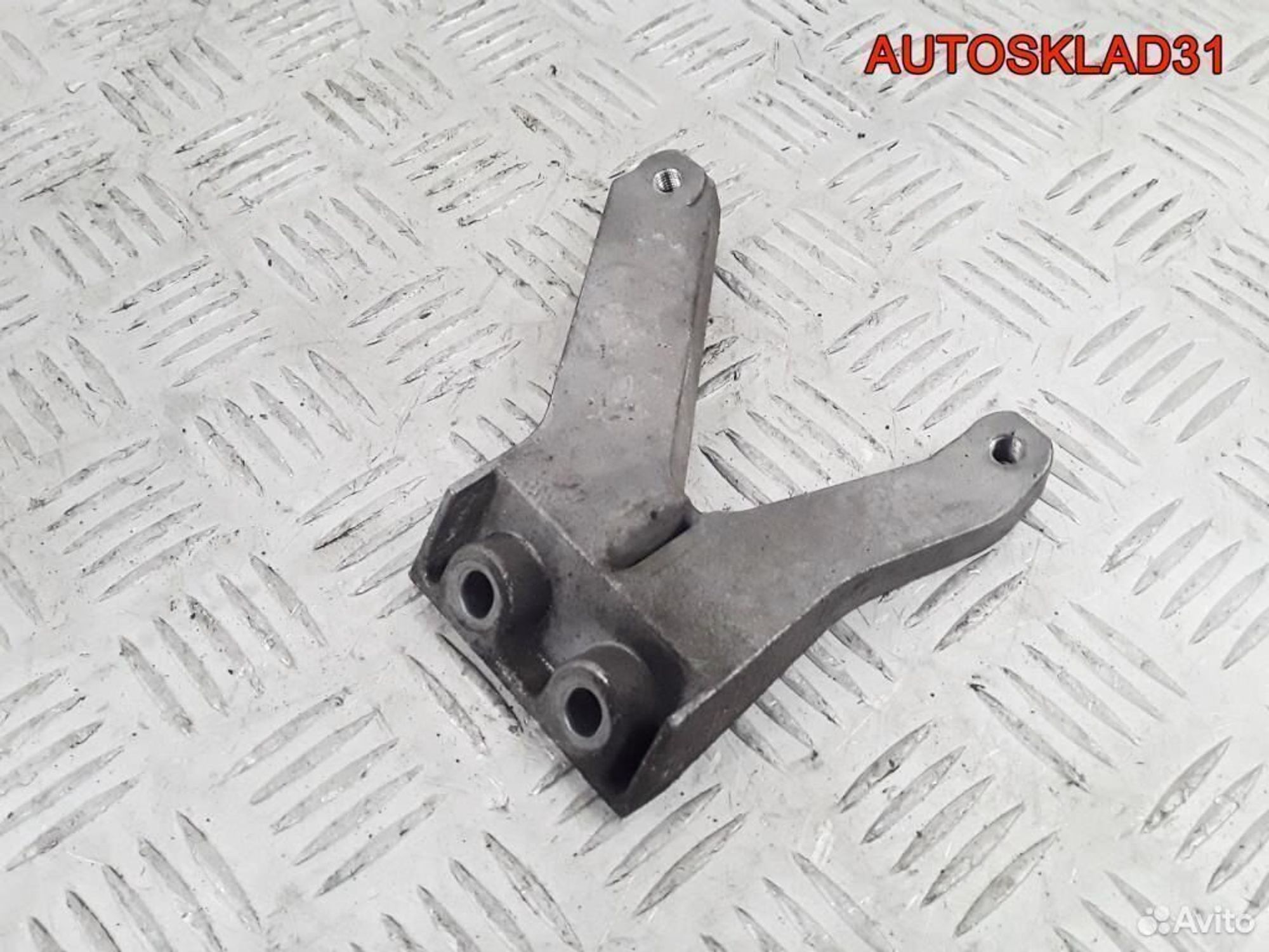 Кронштейн двигателя BMW E46 m43б19 11611743662, 600 рублей, Дубовое
