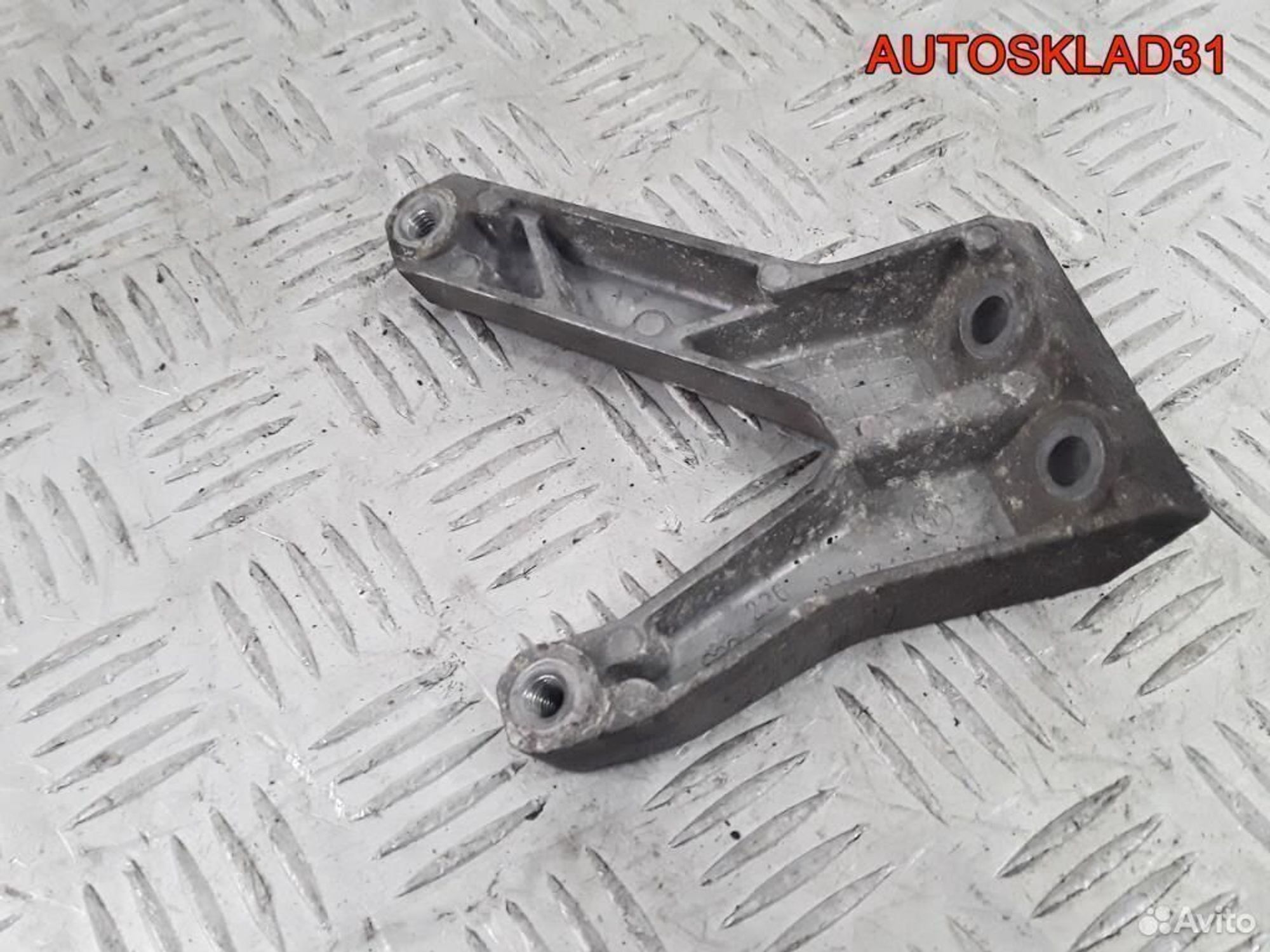 Кронштейн двигателя BMW E46 m43б19 11611743662, 600 рублей, Дубовое