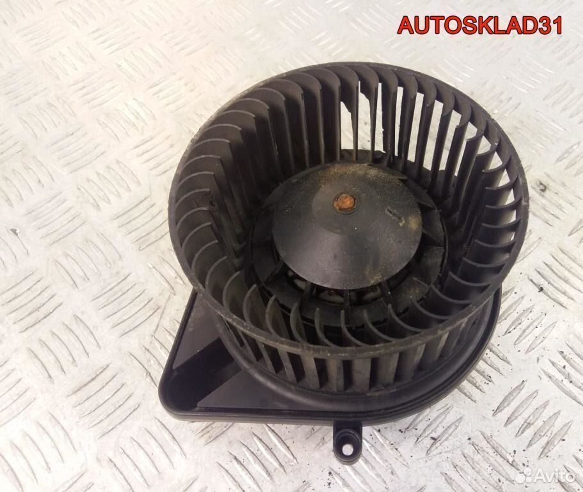 Моторчик отопителя Audi A4 B6 8E1820021E, 2700 рублей, Дубовое