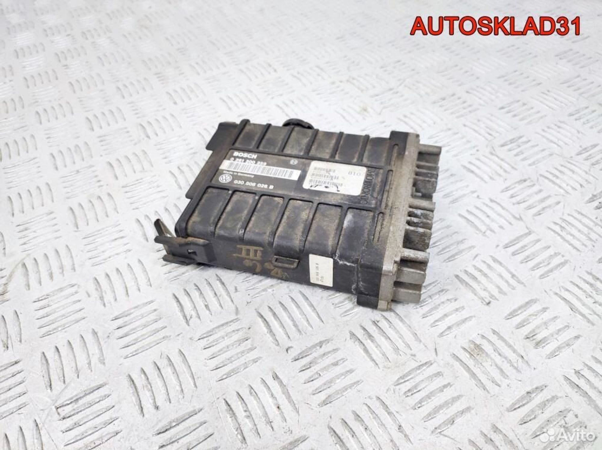 Блок Эбу Volkswagen Polo 030906026B 1.3 Бензин, 1000 рублей, Дубовое