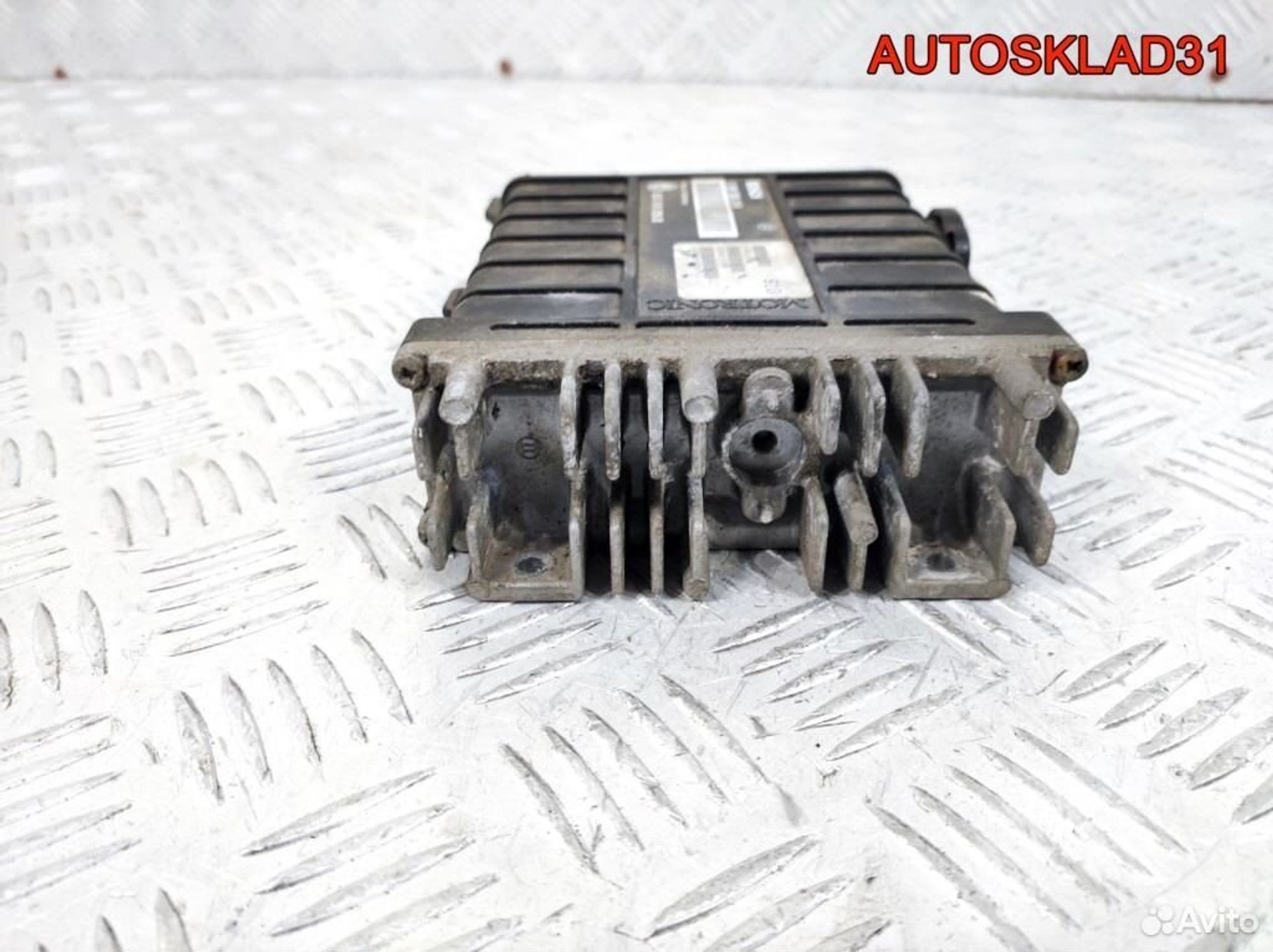 Блок Эбу Volkswagen Polo 030906026B 1.3 Бензин, 1000 рублей, Дубовое