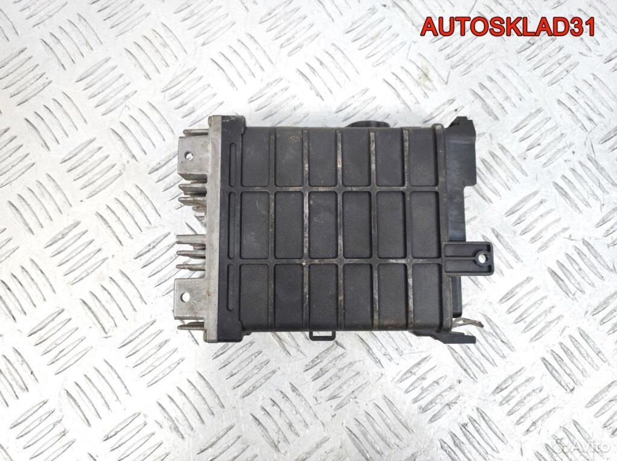 Блок Эбу Volkswagen Polo 030906026B 1.3 Бензин, 1000 рублей, Дубовое