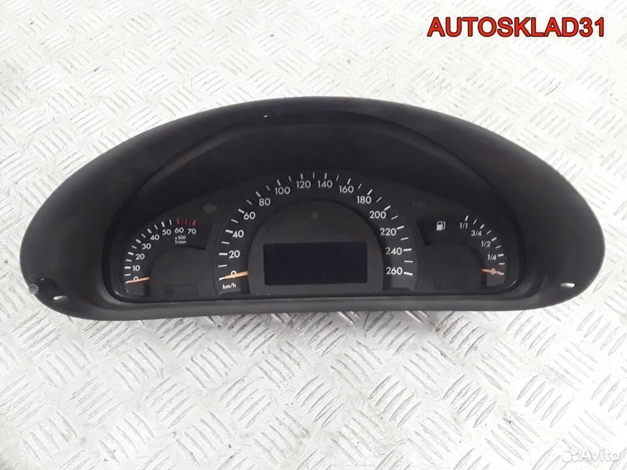 Панель приборов Mercedes Benz W203 2035407611, 6200 рублей, Дубовое
