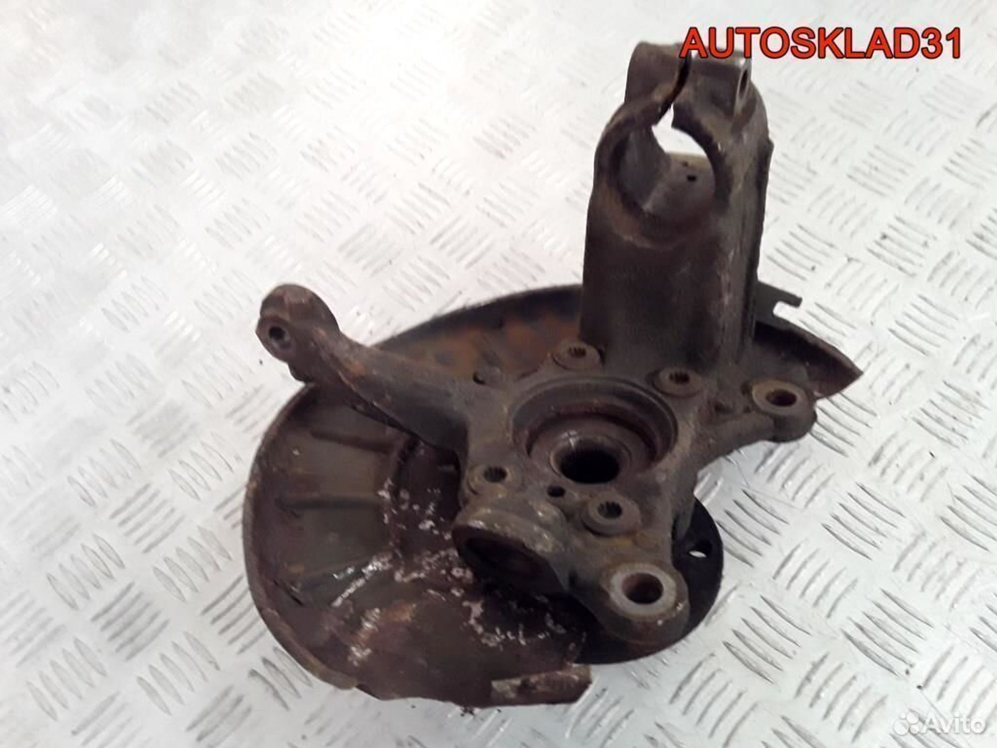 Кулак поворотный перед левый VW Golf 5 1K0407255AA, 3600 рублей, Дубовое