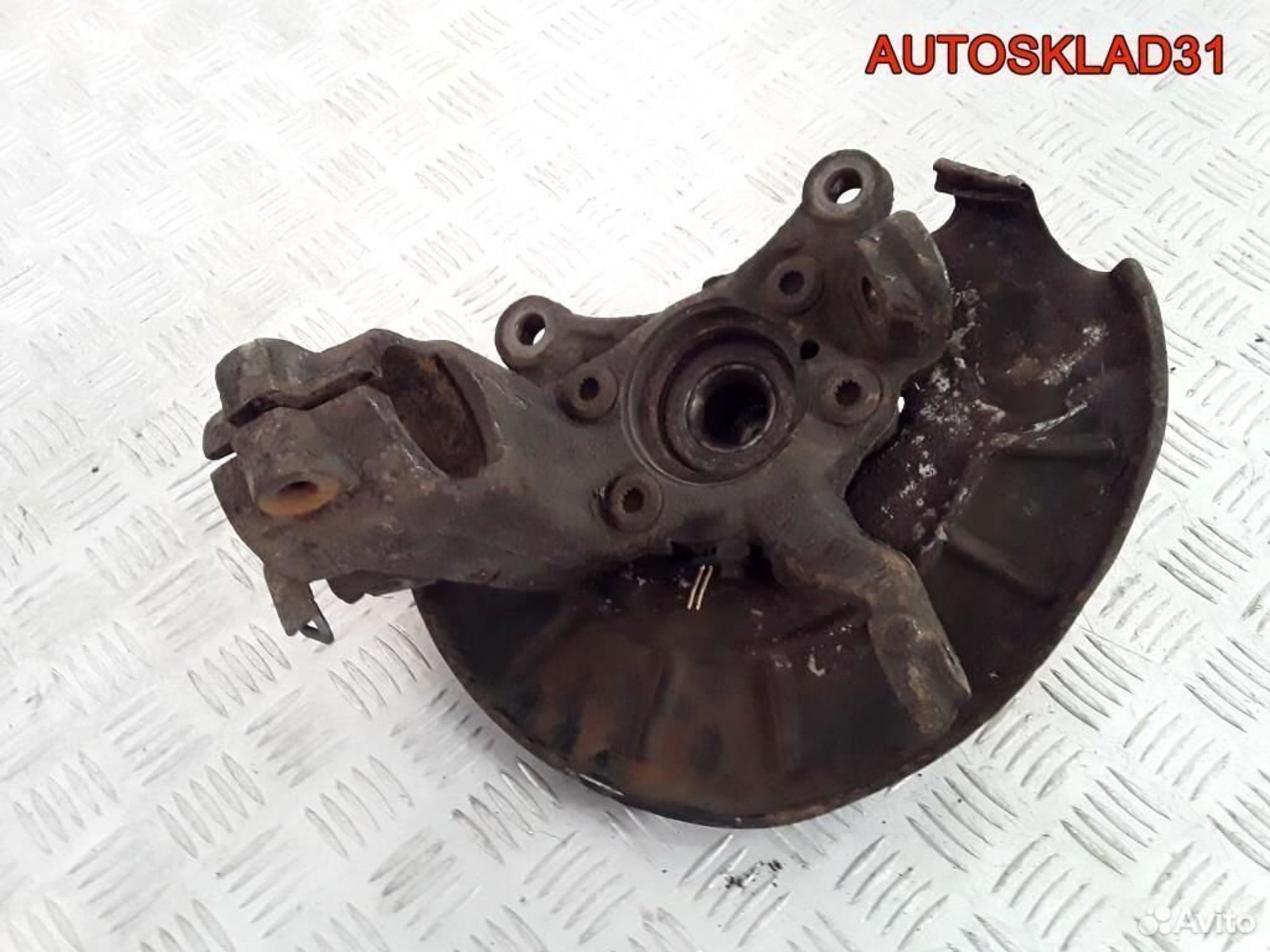 Кулак поворотный перед левый VW Golf 5 1K0407255AA, 3600 рублей, Дубовое