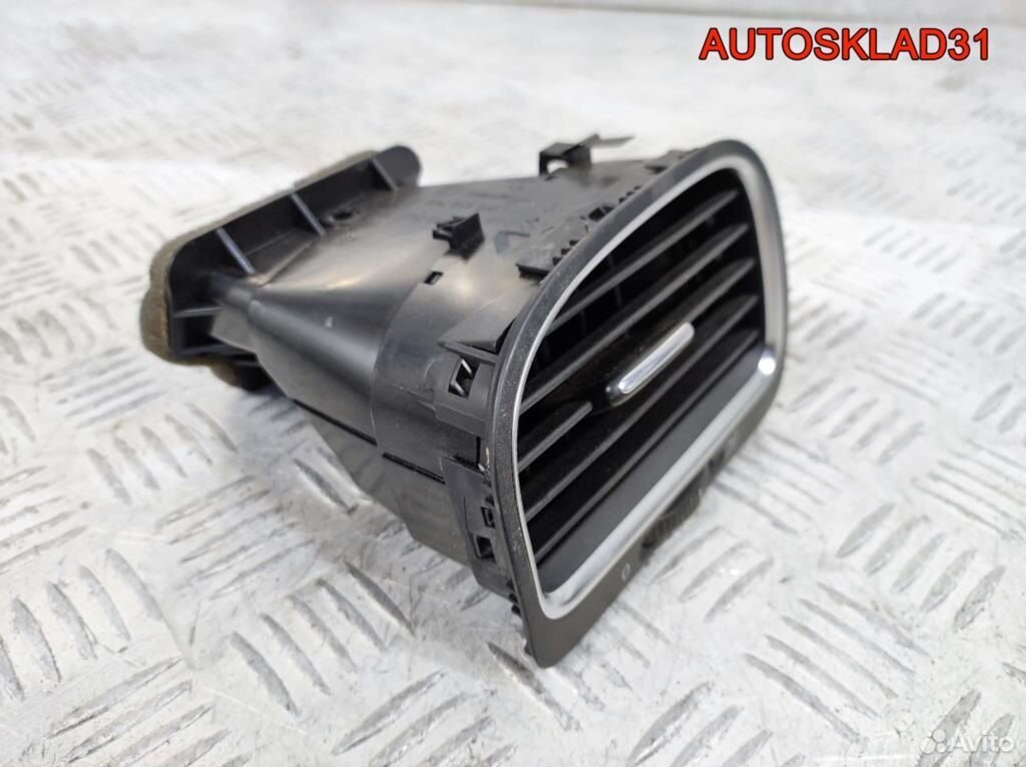 Дефлектор воздушный левый VW Golf 6 5K0819703K, 1100 рублей, Дубовое