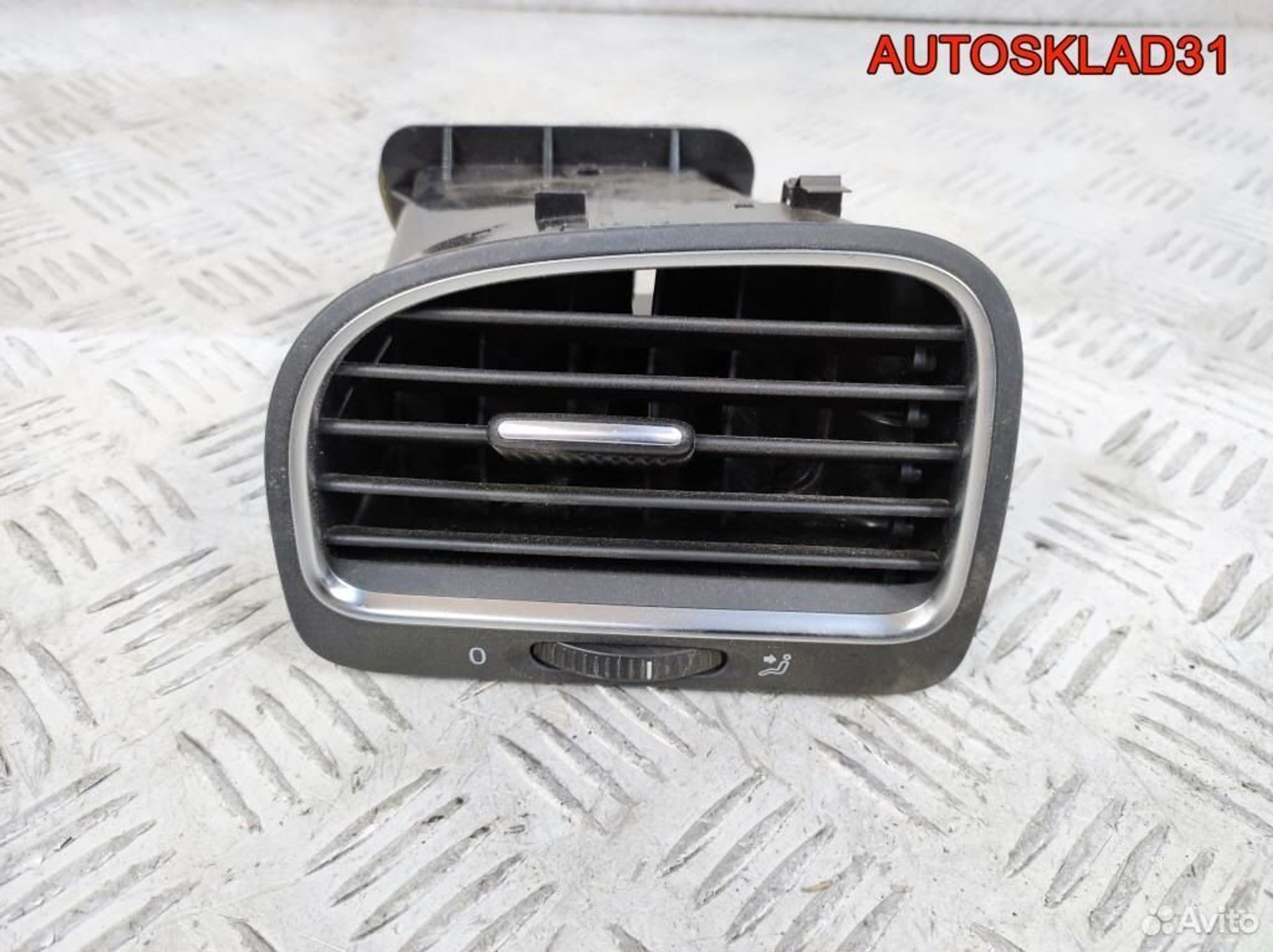 Дефлектор воздушный левый VW Golf 6 5K0819703K, 1100 рублей, Дубовое