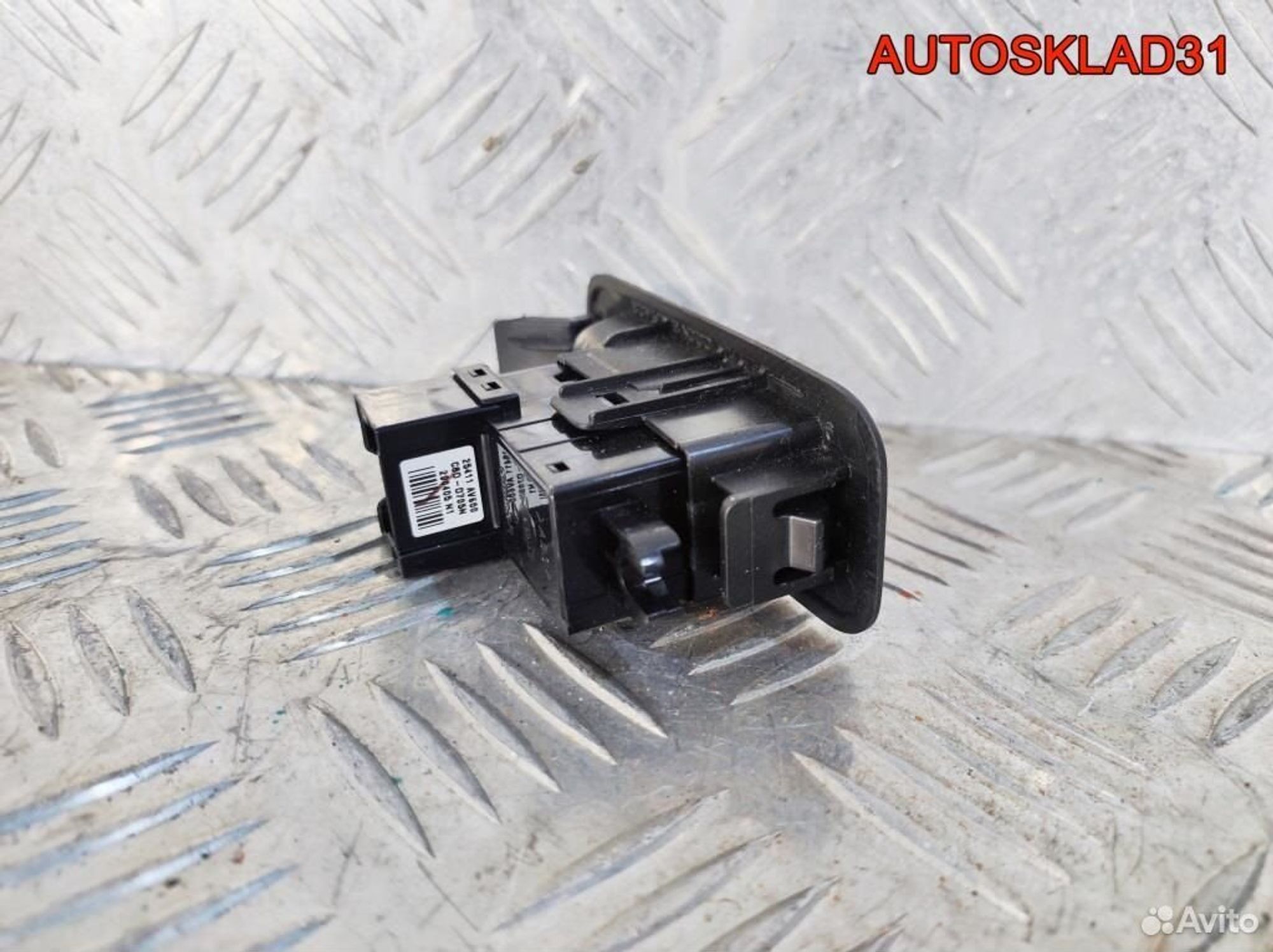 Кнопка стеклоподъемника Nissan Primera P12E, 600 рублей, Дубовое