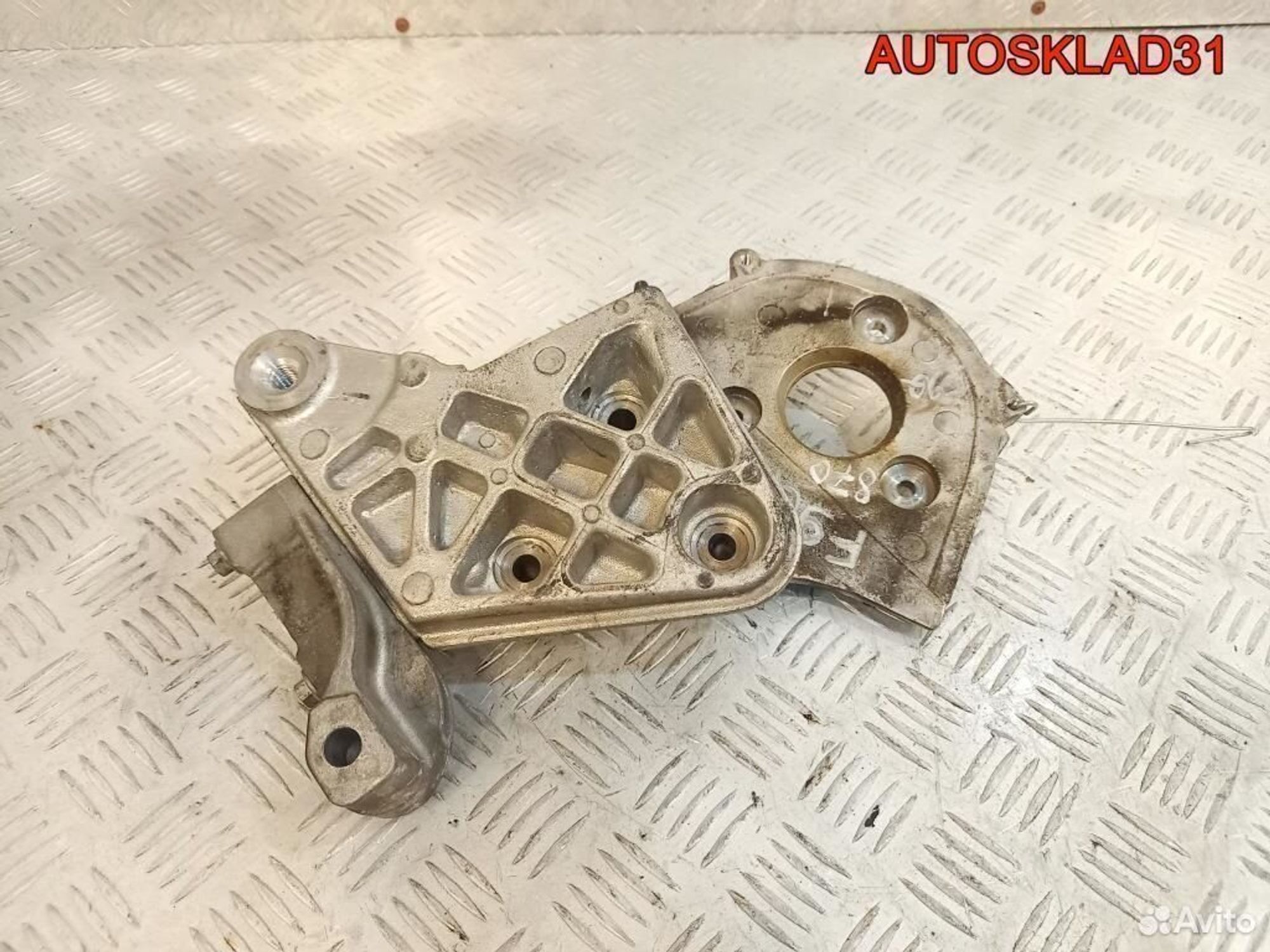 Кронштейн тнвд Renault Megane 3 F9Q870 8200791725, 4800 рублей, Дубовое
