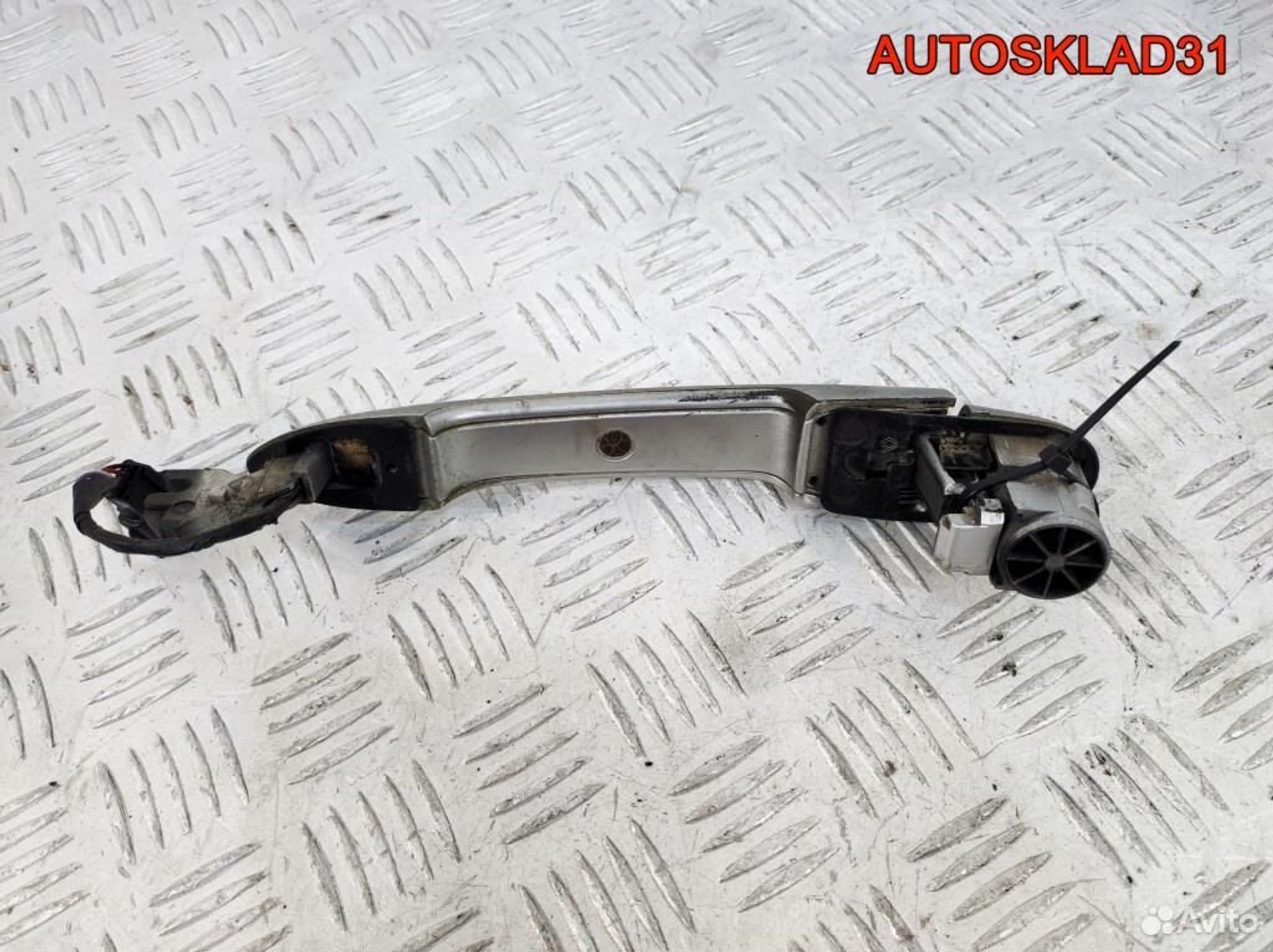 Ручка двери наружная п/п Renault Megane 8200289825, 1300 рублей, Дубовое