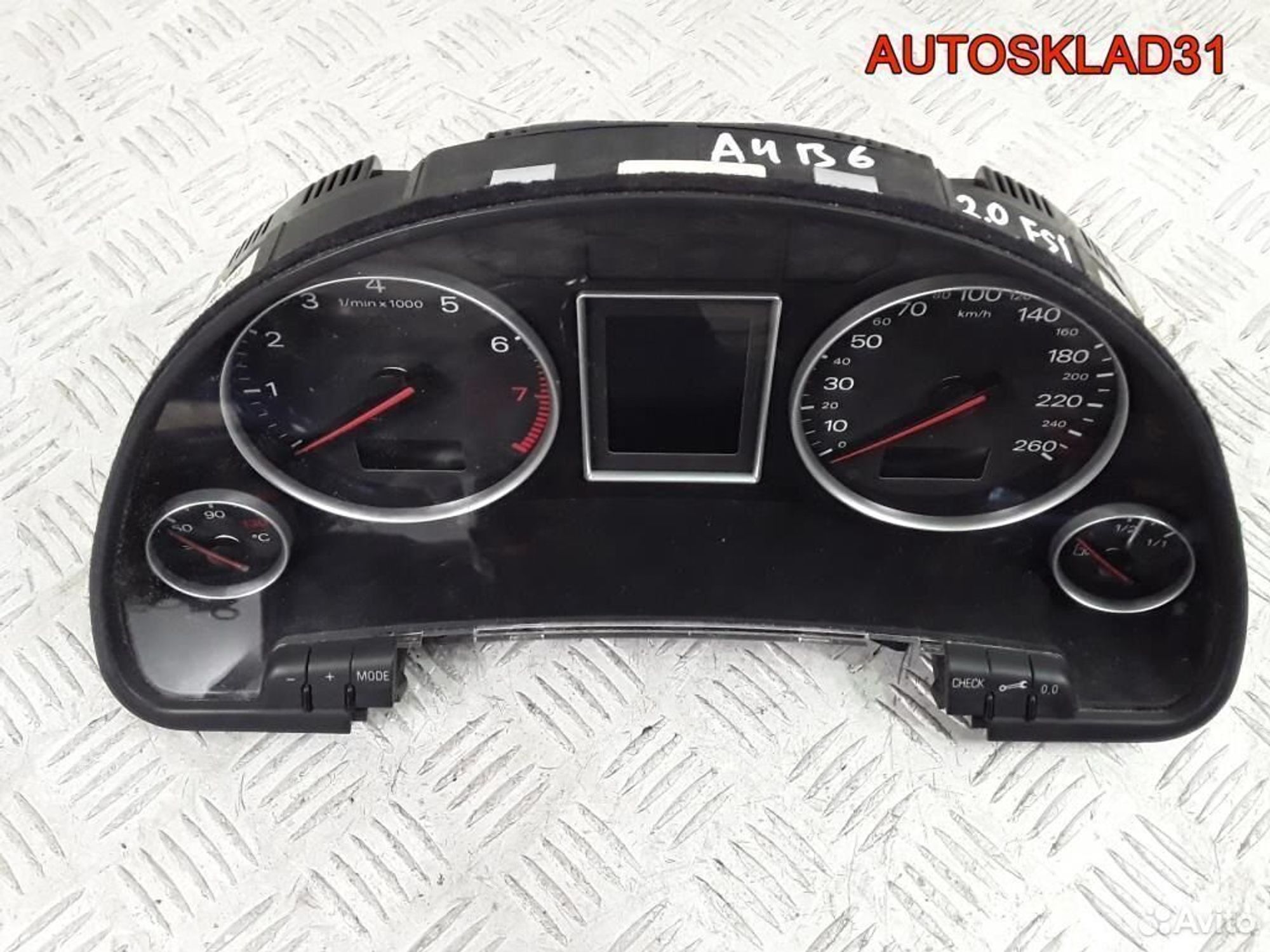 Панель приборов Audi A4 B6 8E0920900N бензин, 4100 рублей, Дубовое