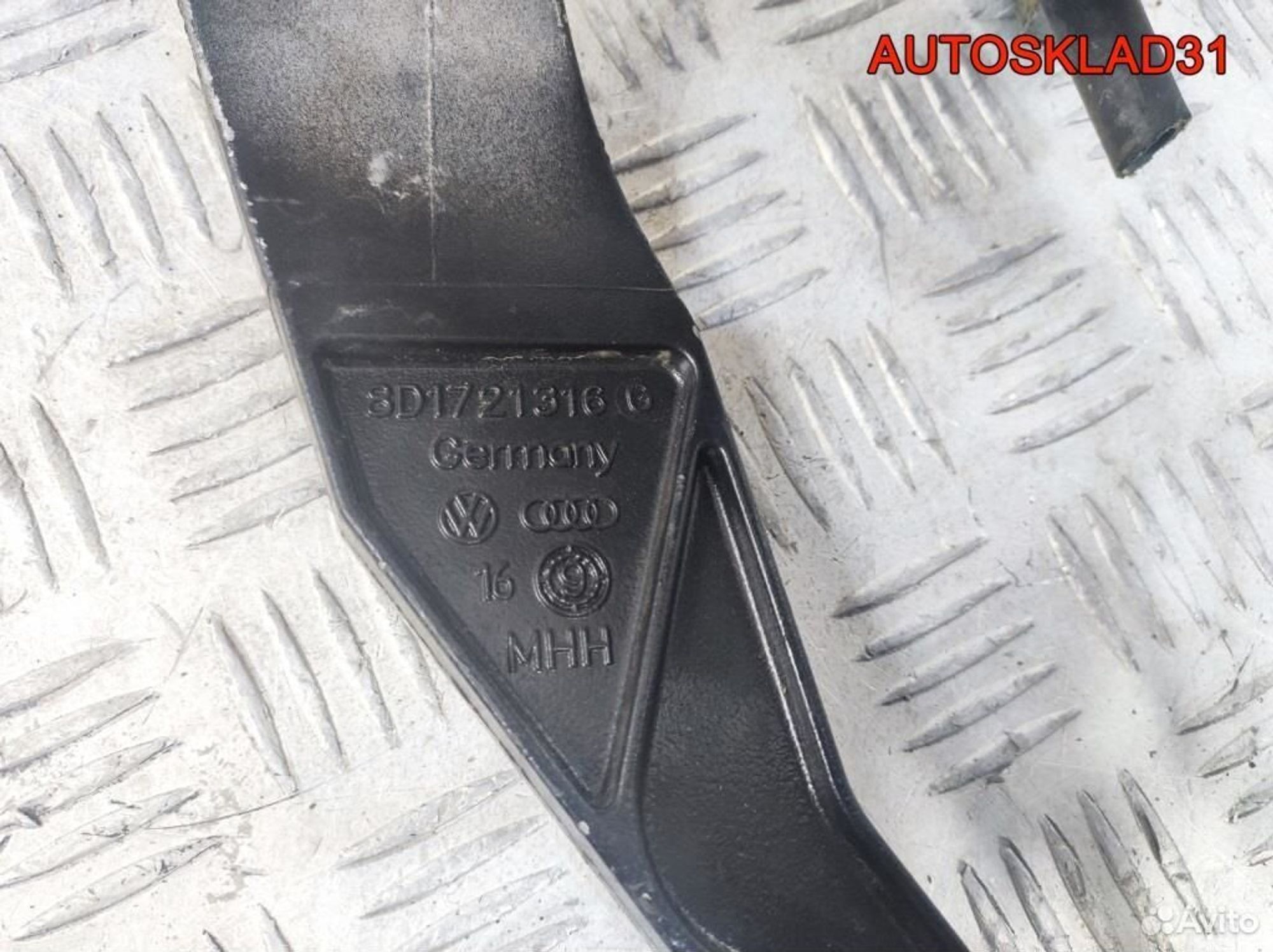 Блок педалей МКПП Volkswagen Passat B5 8D1721117K, 3600 рублей, Дубовое