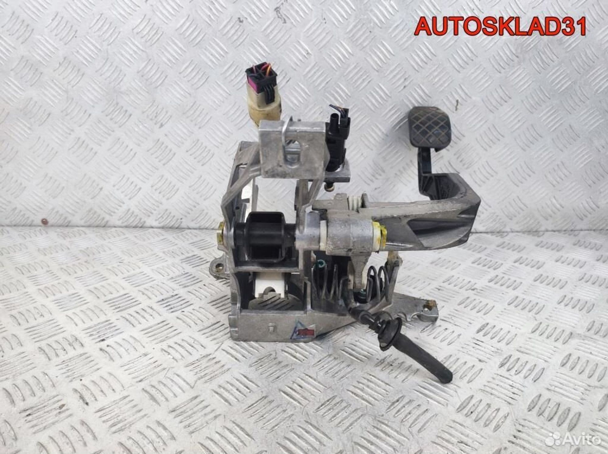 Блок педалей МКПП Volkswagen Passat B5 8D1721117K, 3600 рублей, Дубовое