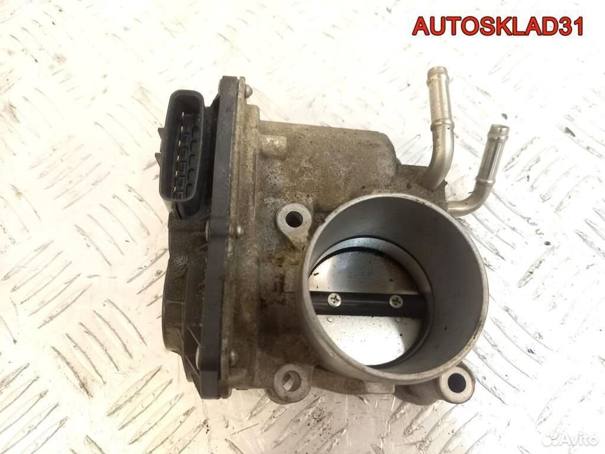 Заслонка дроссельная Toyota Yaris 1NR 2203047010, 3700 рублей, Дубовое
