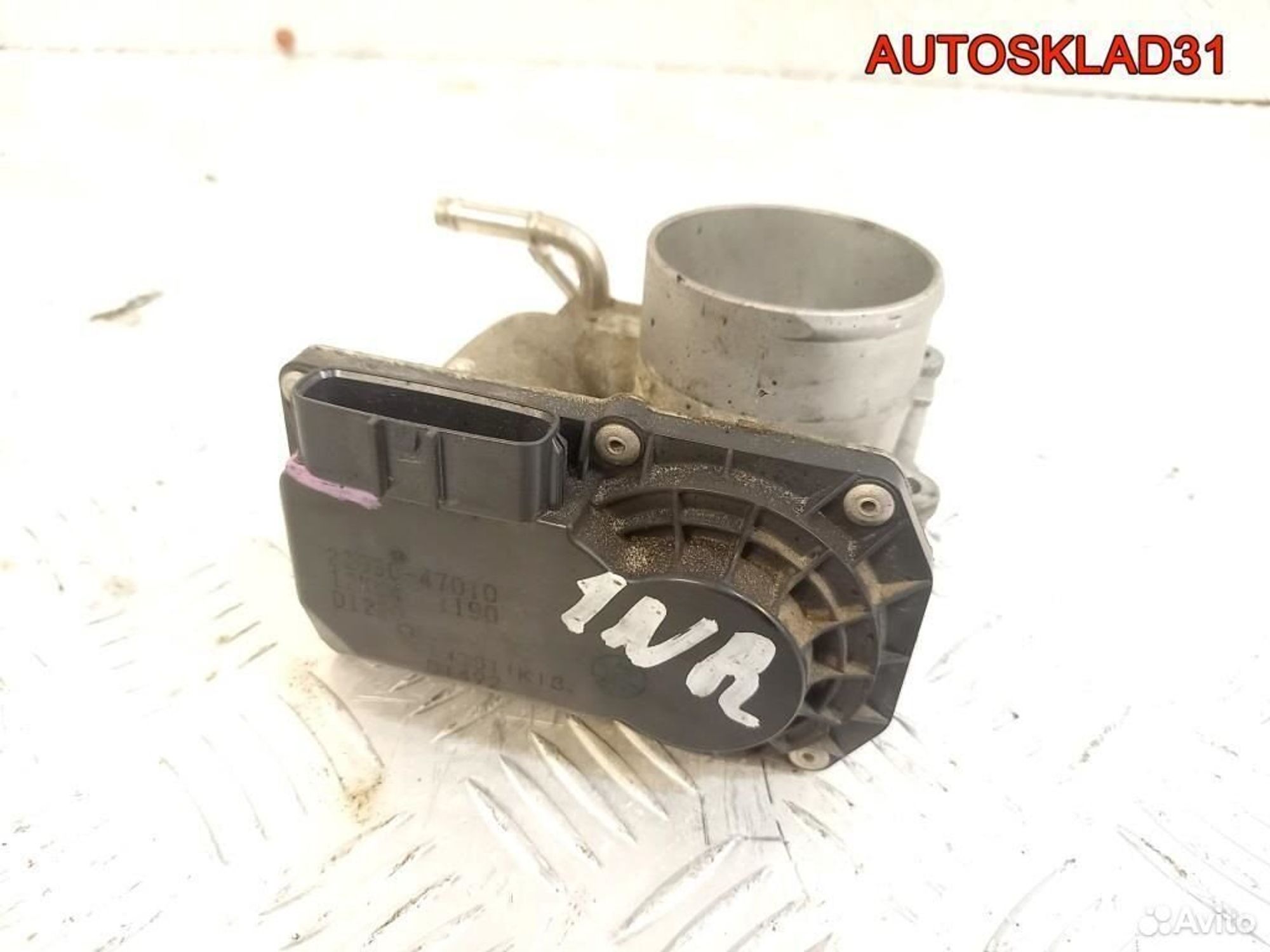 Заслонка дроссельная Toyota Yaris 1NR 2203047010, 3700 рублей, Дубовое