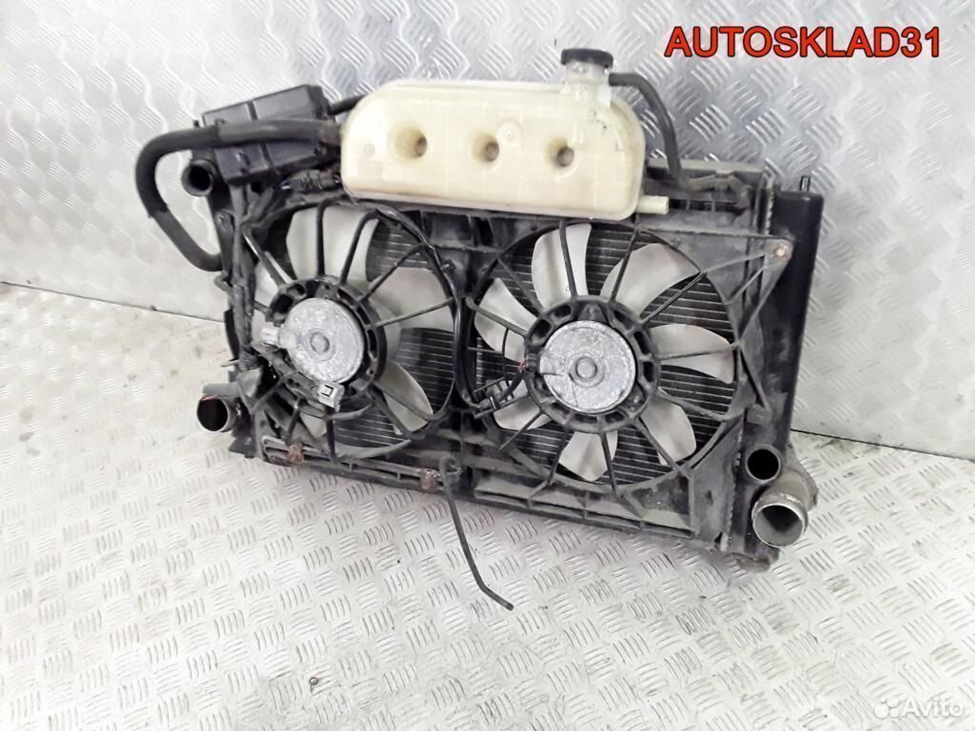 Кассета радиаторов Toyota CorollaVerso 163630G060, 13000 рублей, Дубовое