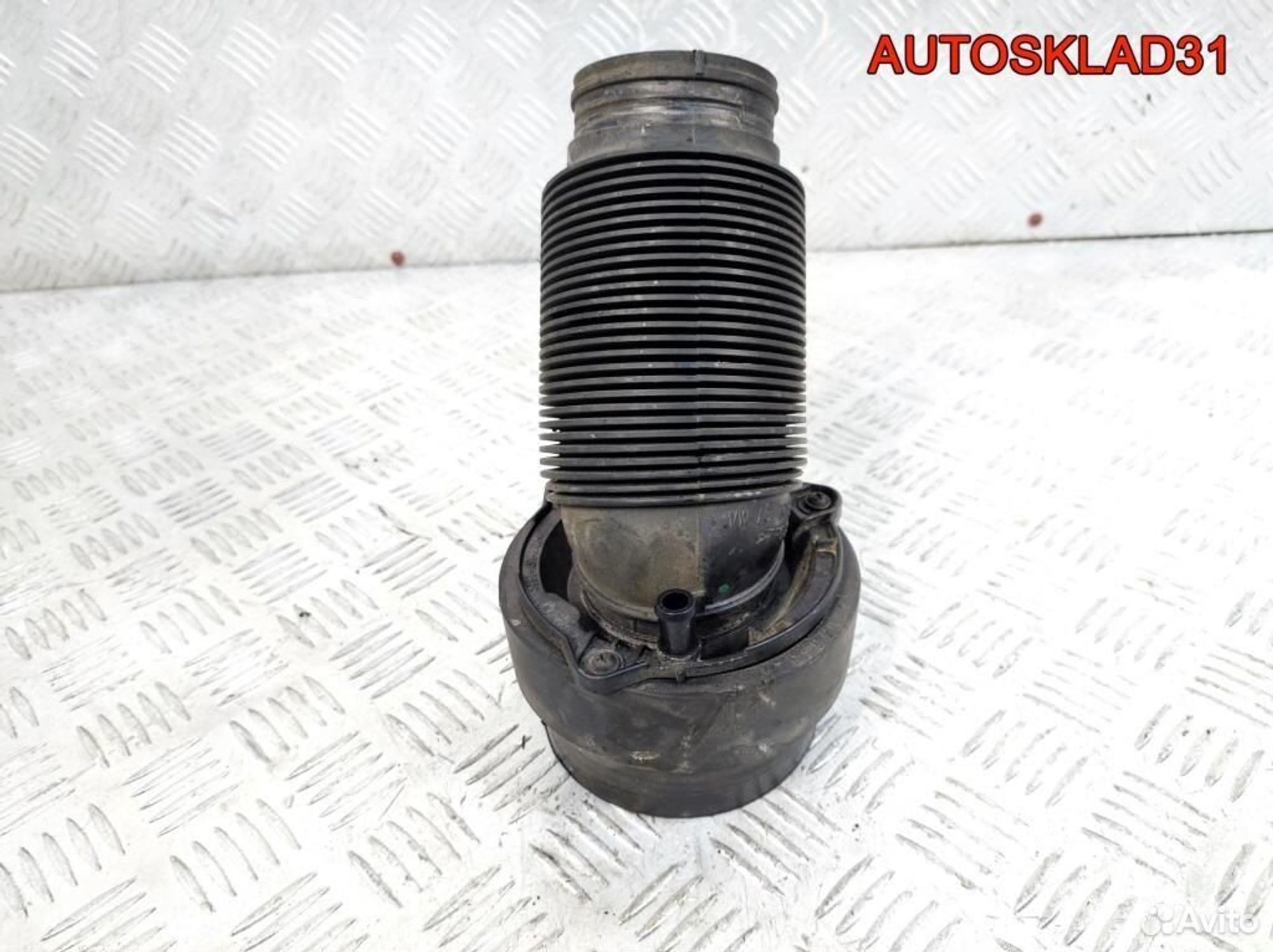 Патрубок воздушного фильтра VW Golf 5 1K0129684AN, 900 рублей, Дубовое