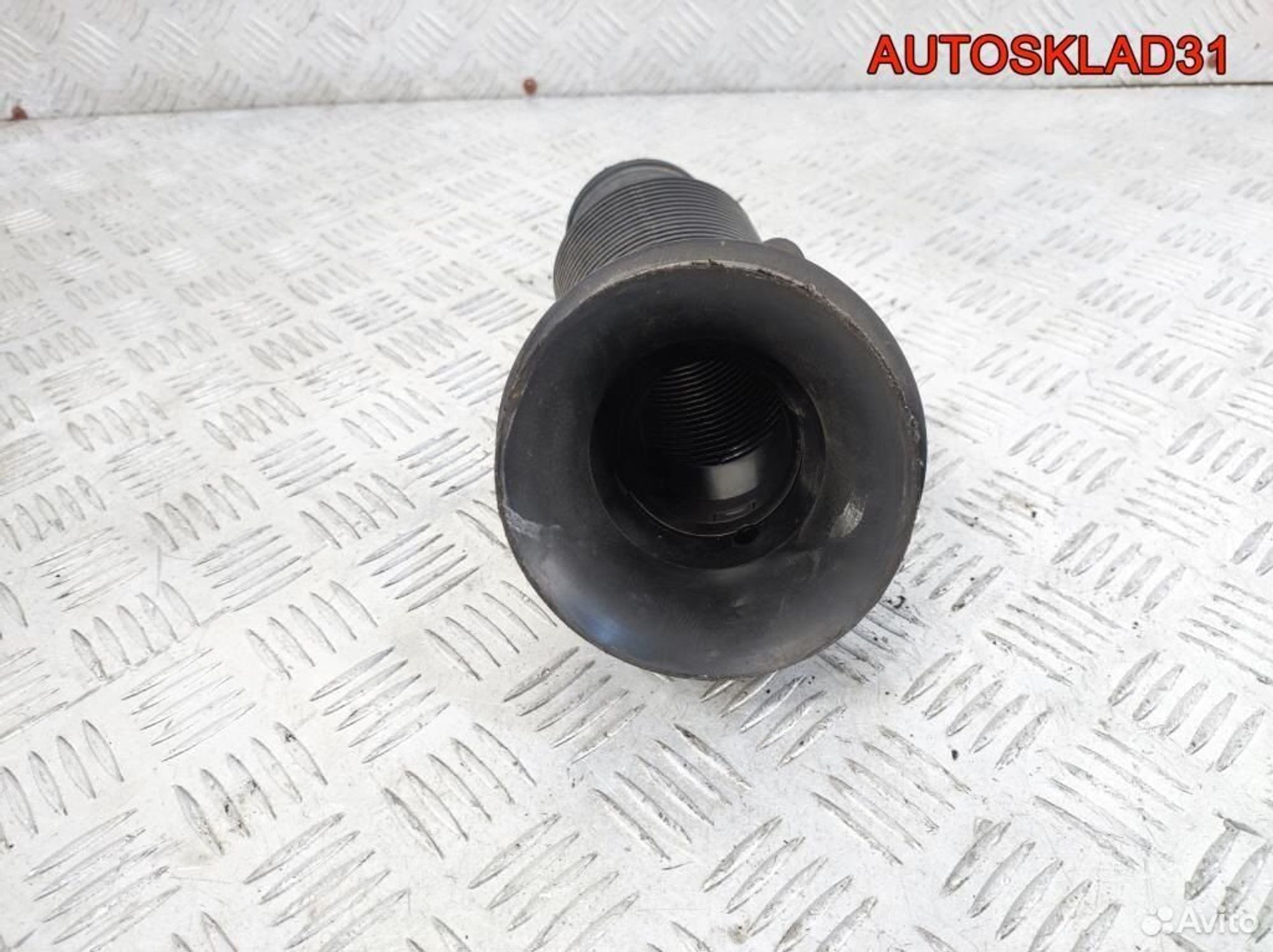 Патрубок воздушного фильтра VW Golf 5 1K0129684AN, 900 рублей, Дубовое