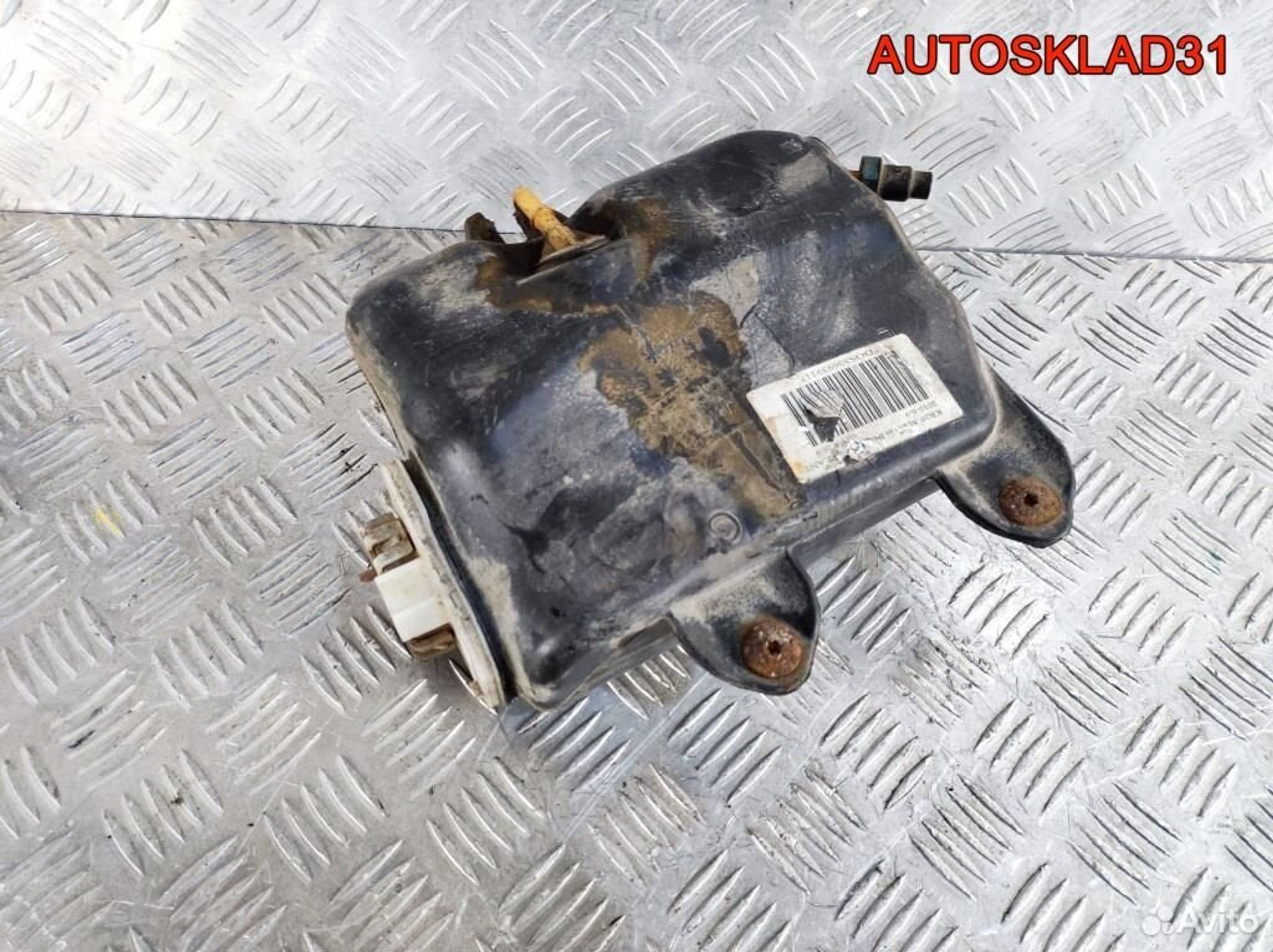 Бак для AdBlue Ford Focus 2 3C103ALM519, 1700 рублей, Дубовое