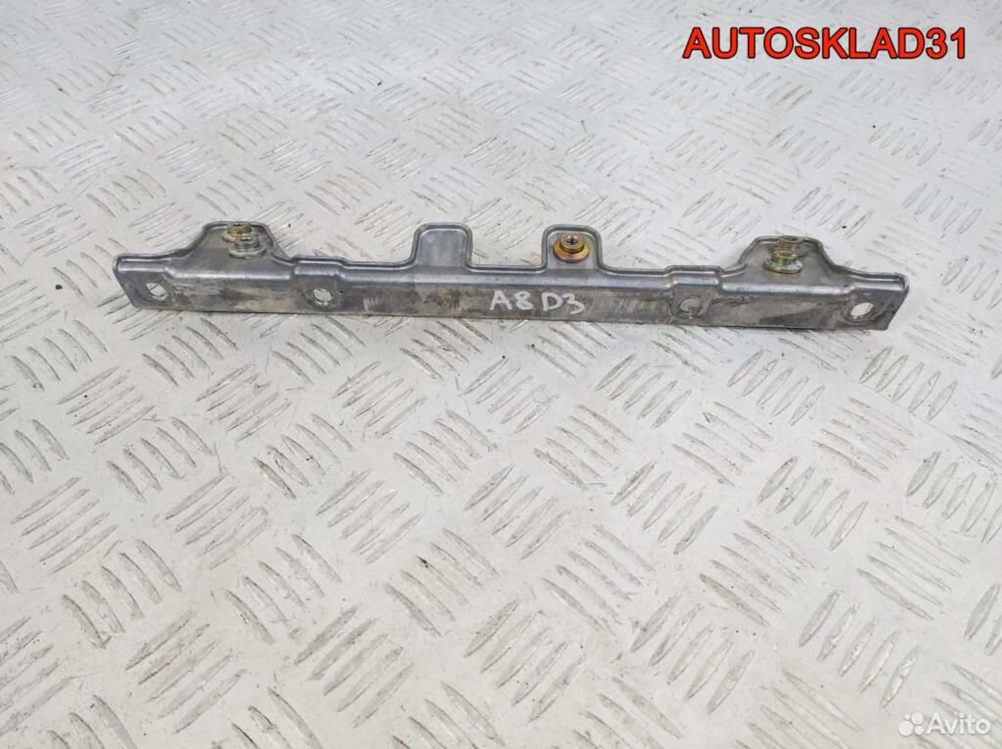 Кронштейн радиатора Audi A8 D3 4E1805239B, 500 рублей, Дубовое