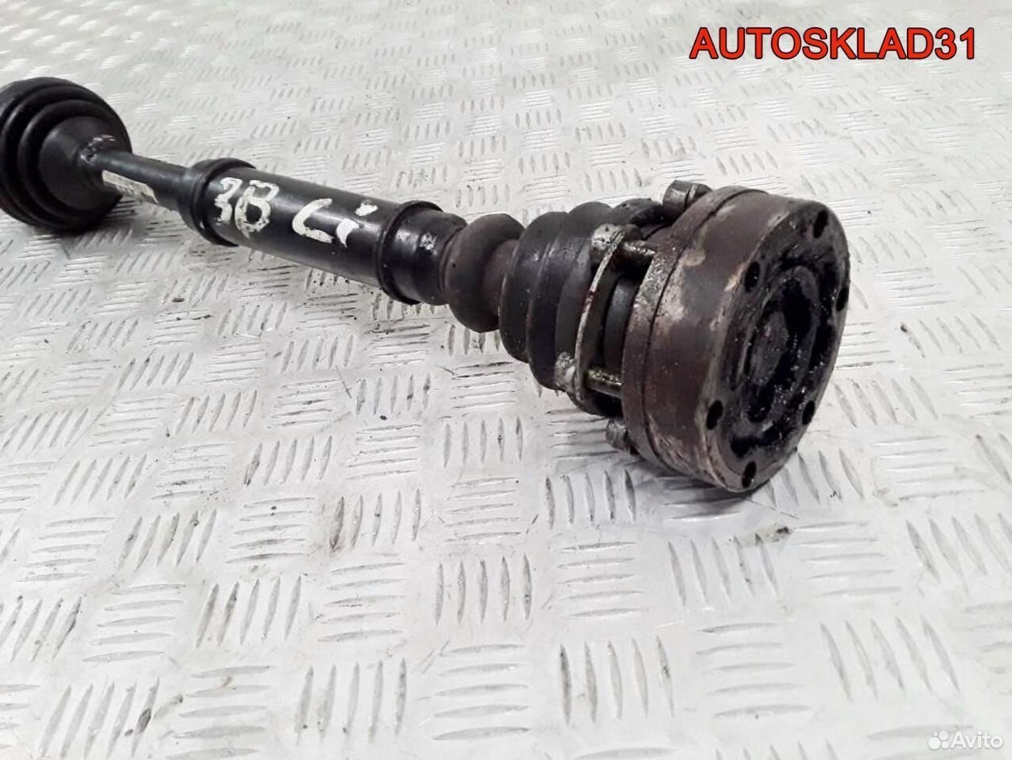 Привод передний левый VW Passat B5 8D0407271AQ, 4100 рублей, Дубовое