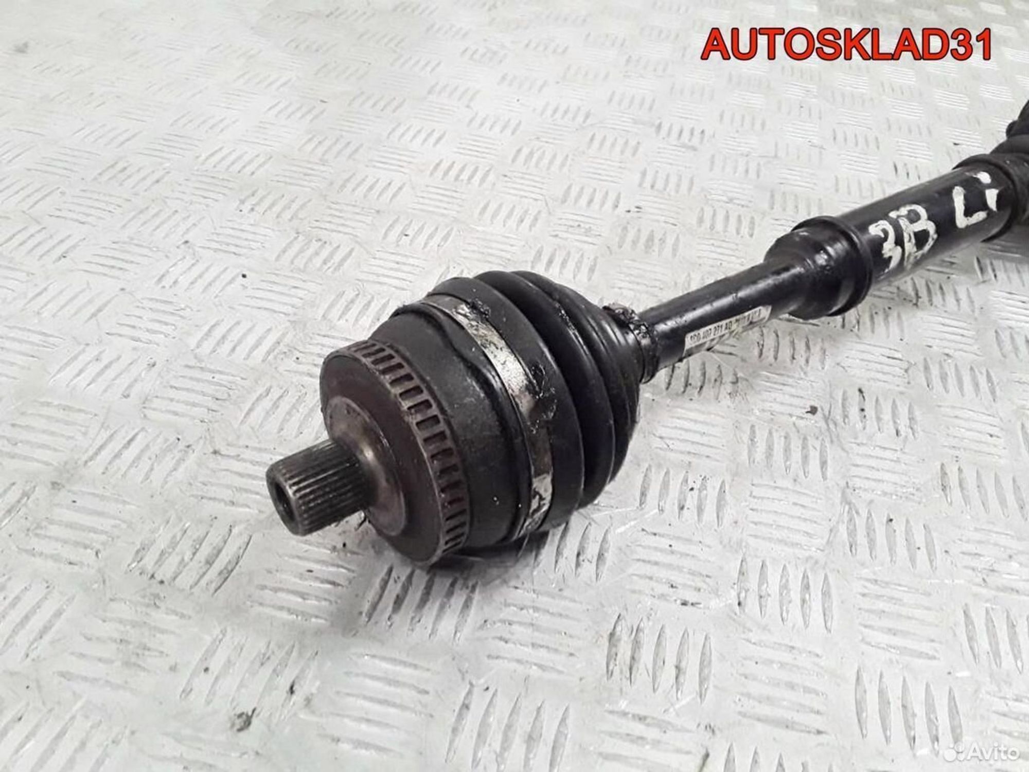 Привод передний левый VW Passat B5 8D0407271AQ, 4100 рублей, Дубовое