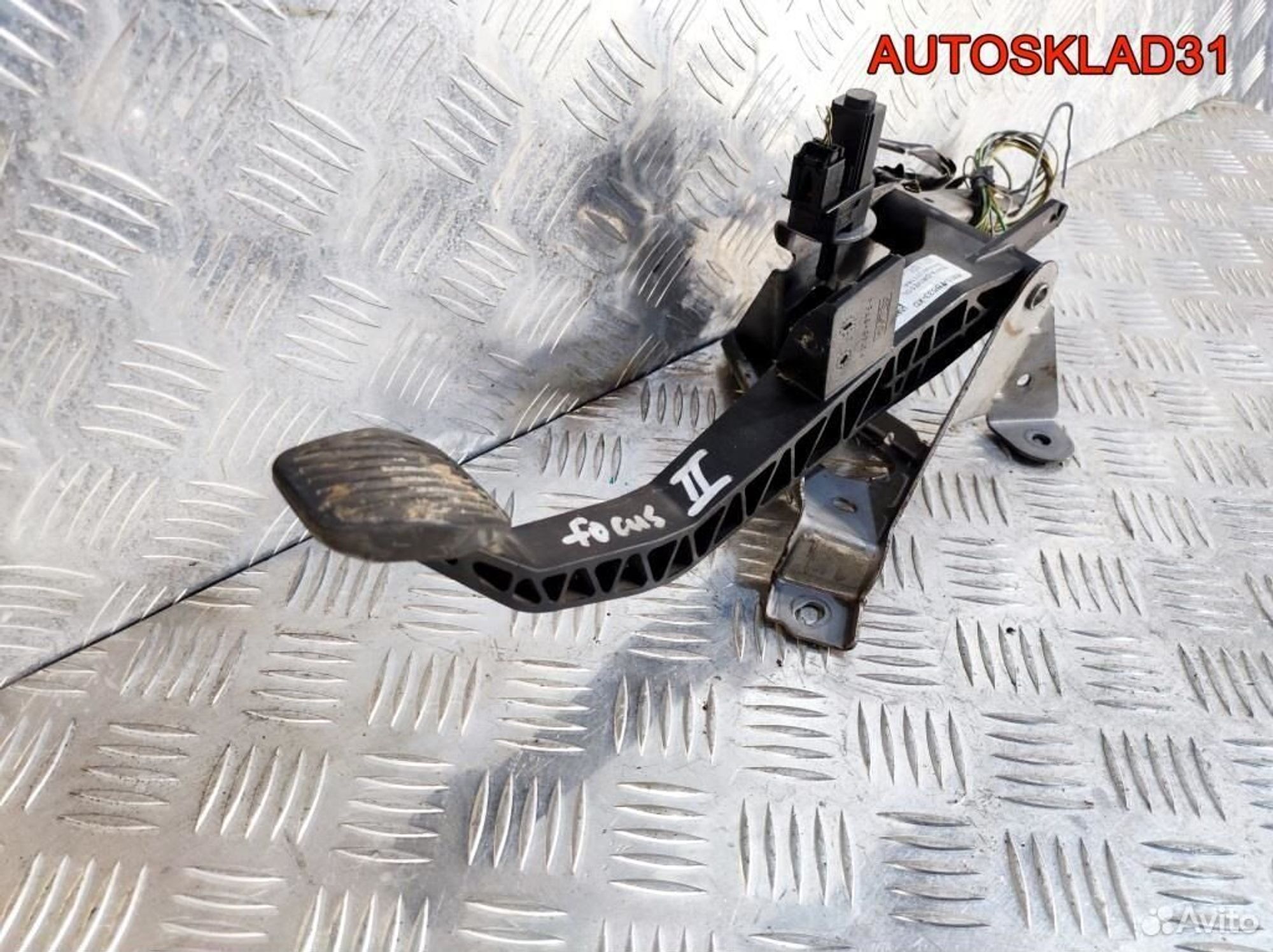 Педаль сцепления Ford Focus 2 4M517B633XD, 1100 рублей, Дубовое
