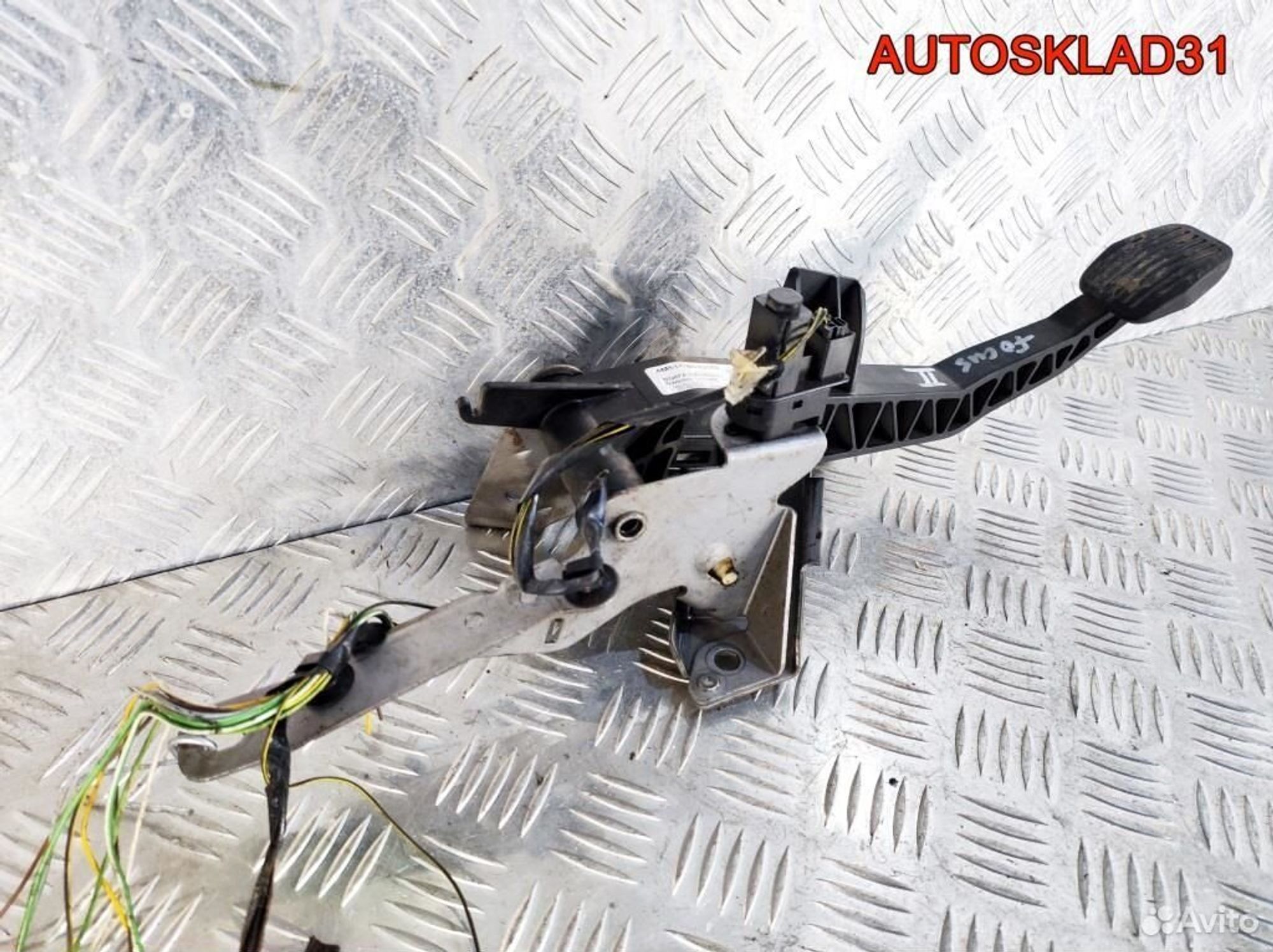 Педаль сцепления Ford Focus 2 4M517B633XD, 1100 рублей, Дубовое