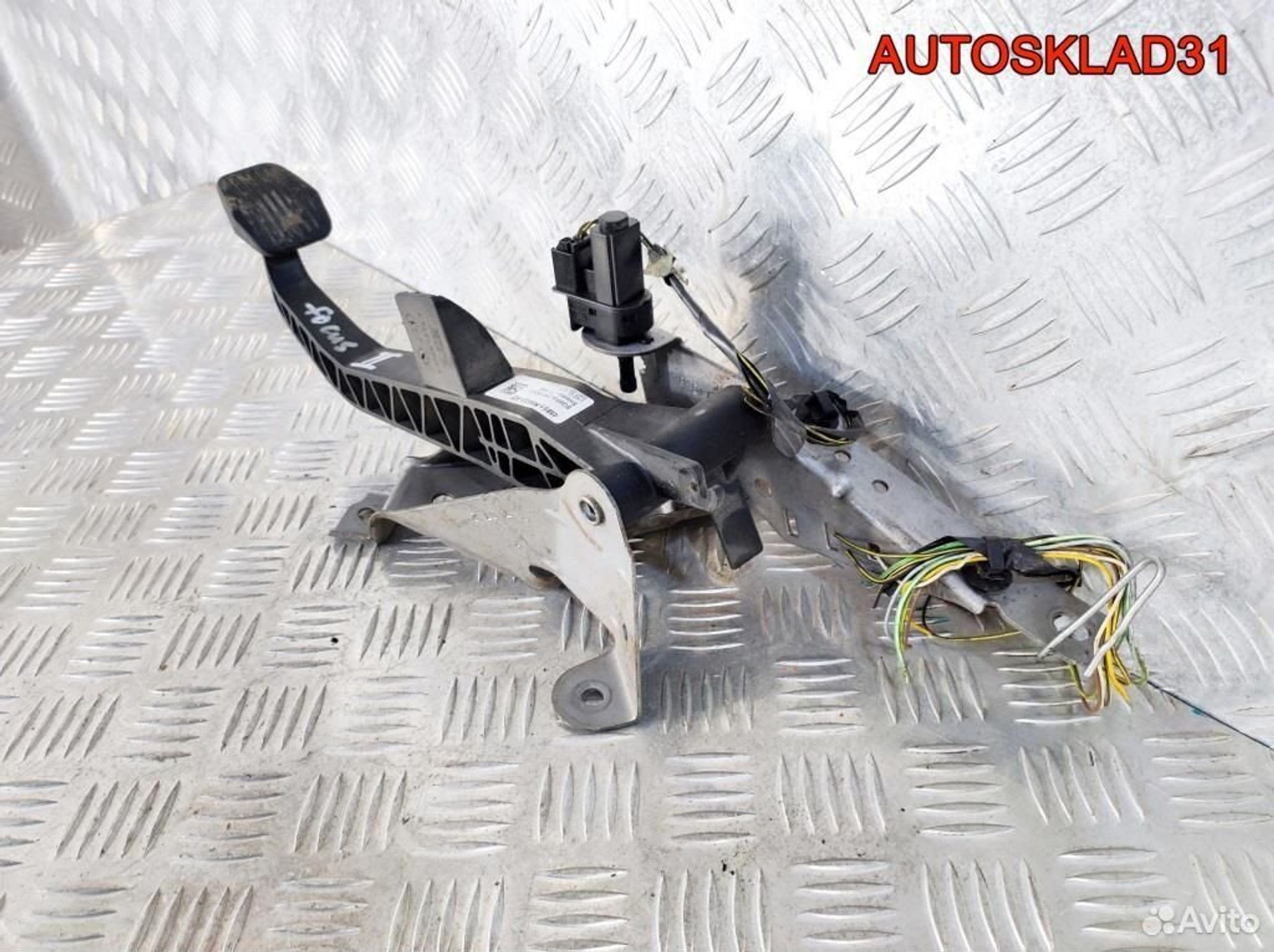 Педаль сцепления Ford Focus 2 4M517B633XD, 1100 рублей, Дубовое