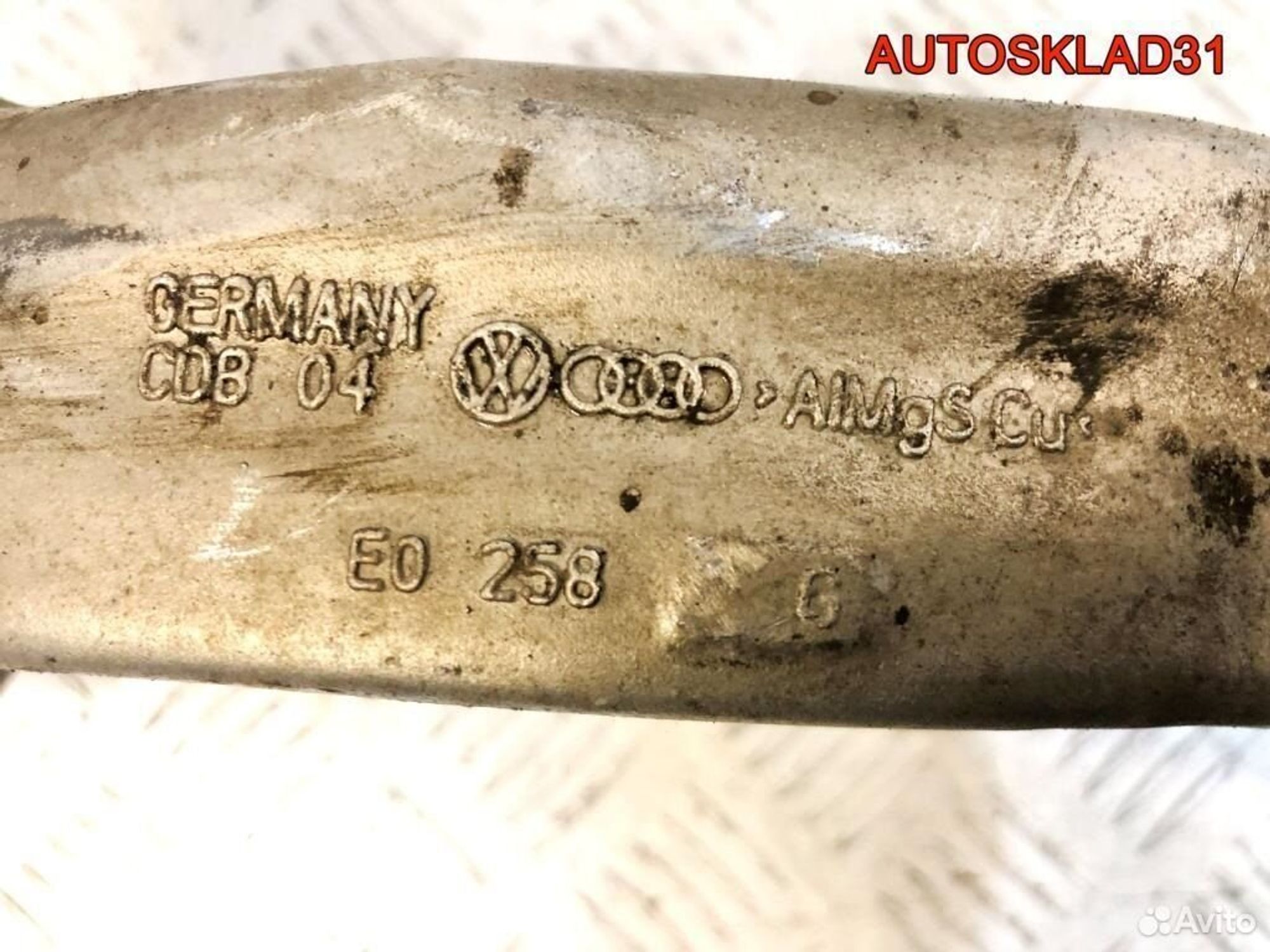 Кулак поворотный перед правый Audi A8 D3 4E0258G, 7000 рублей, Дубовое