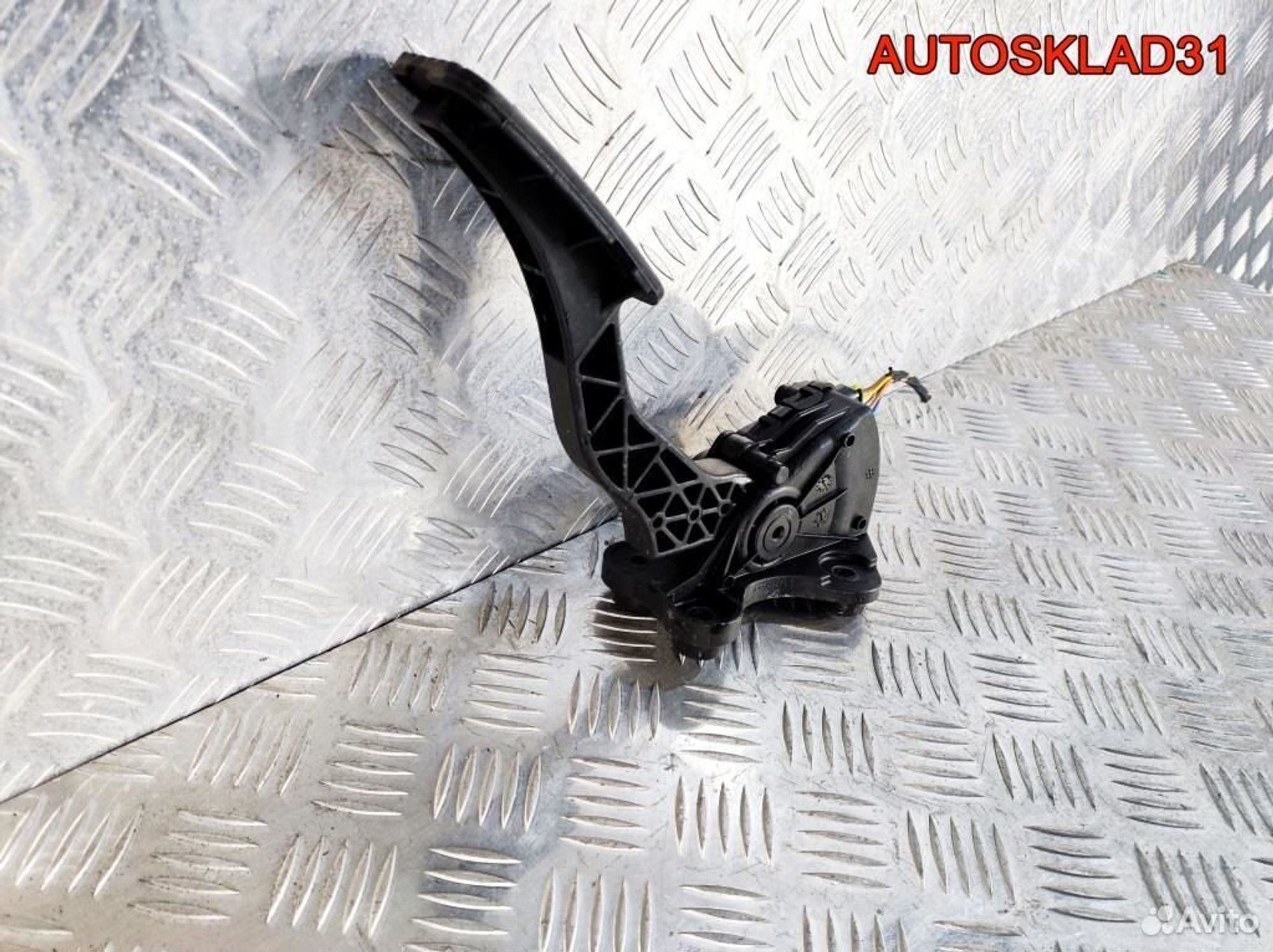 Педаль газа Kia Ceed 327002H300, 2100 рублей, Дубовое