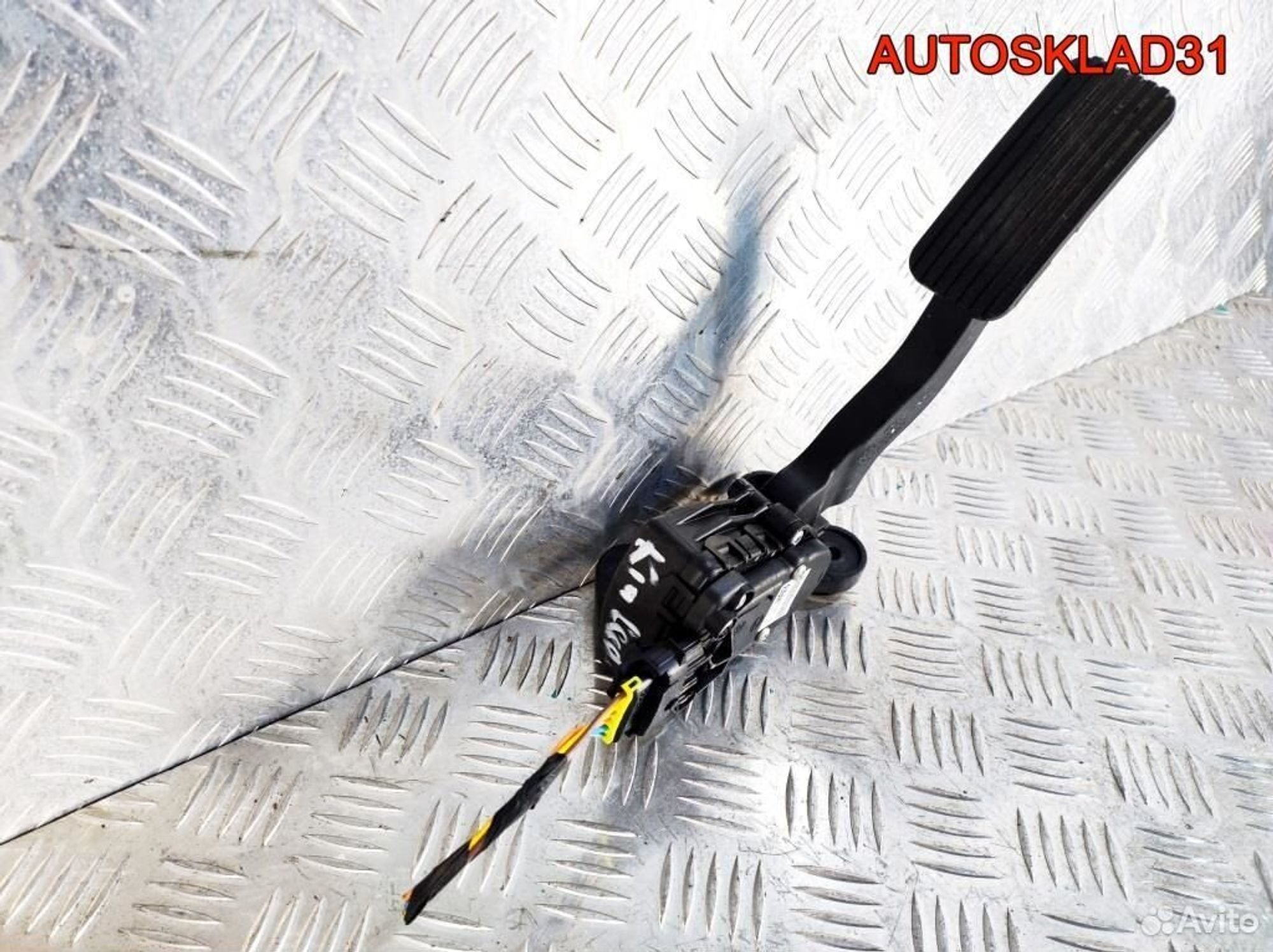 Педаль газа Kia Ceed 327002H300, 2100 рублей, Дубовое