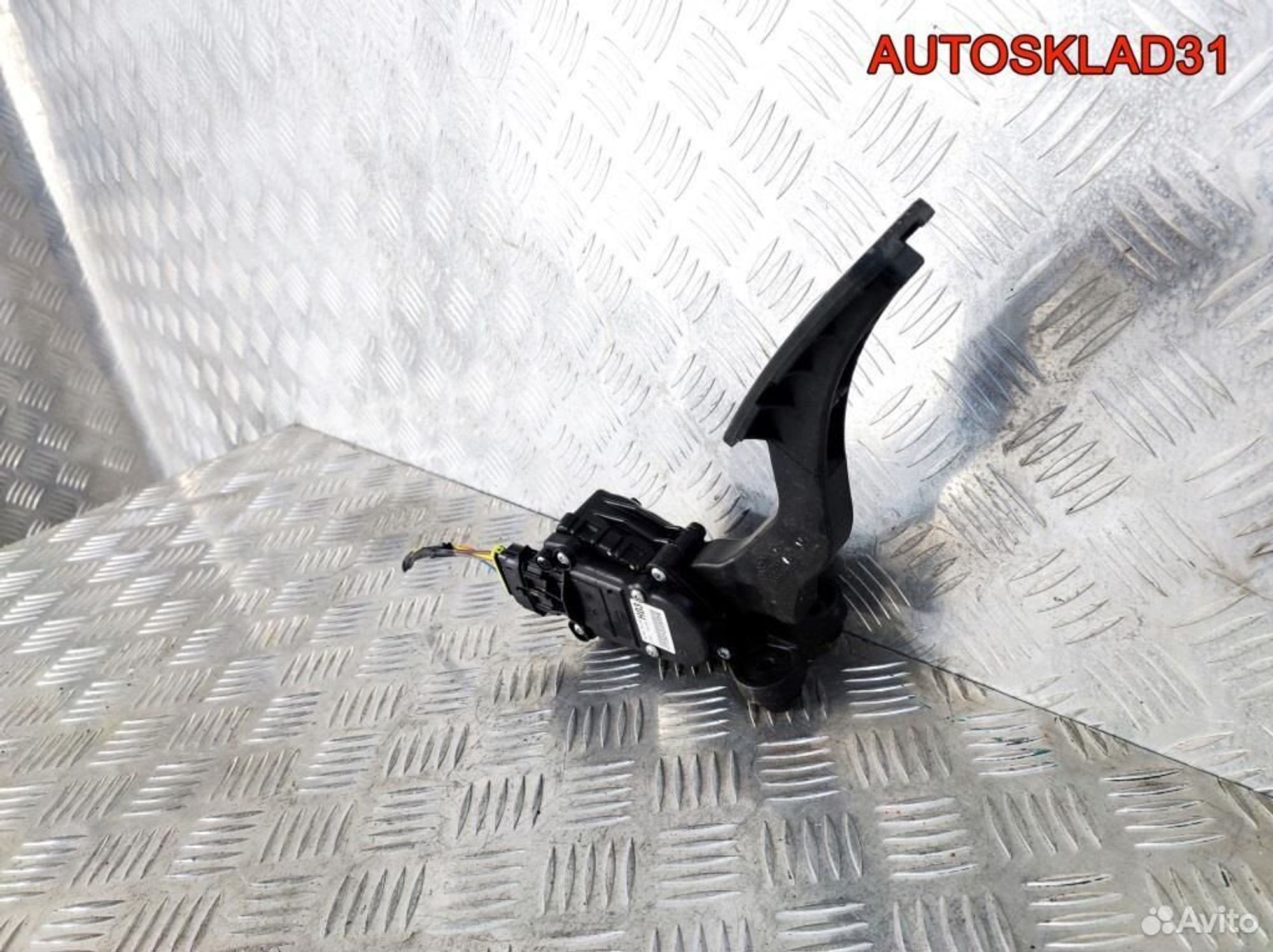 Педаль газа Kia Ceed 327002H300, 2100 рублей, Дубовое