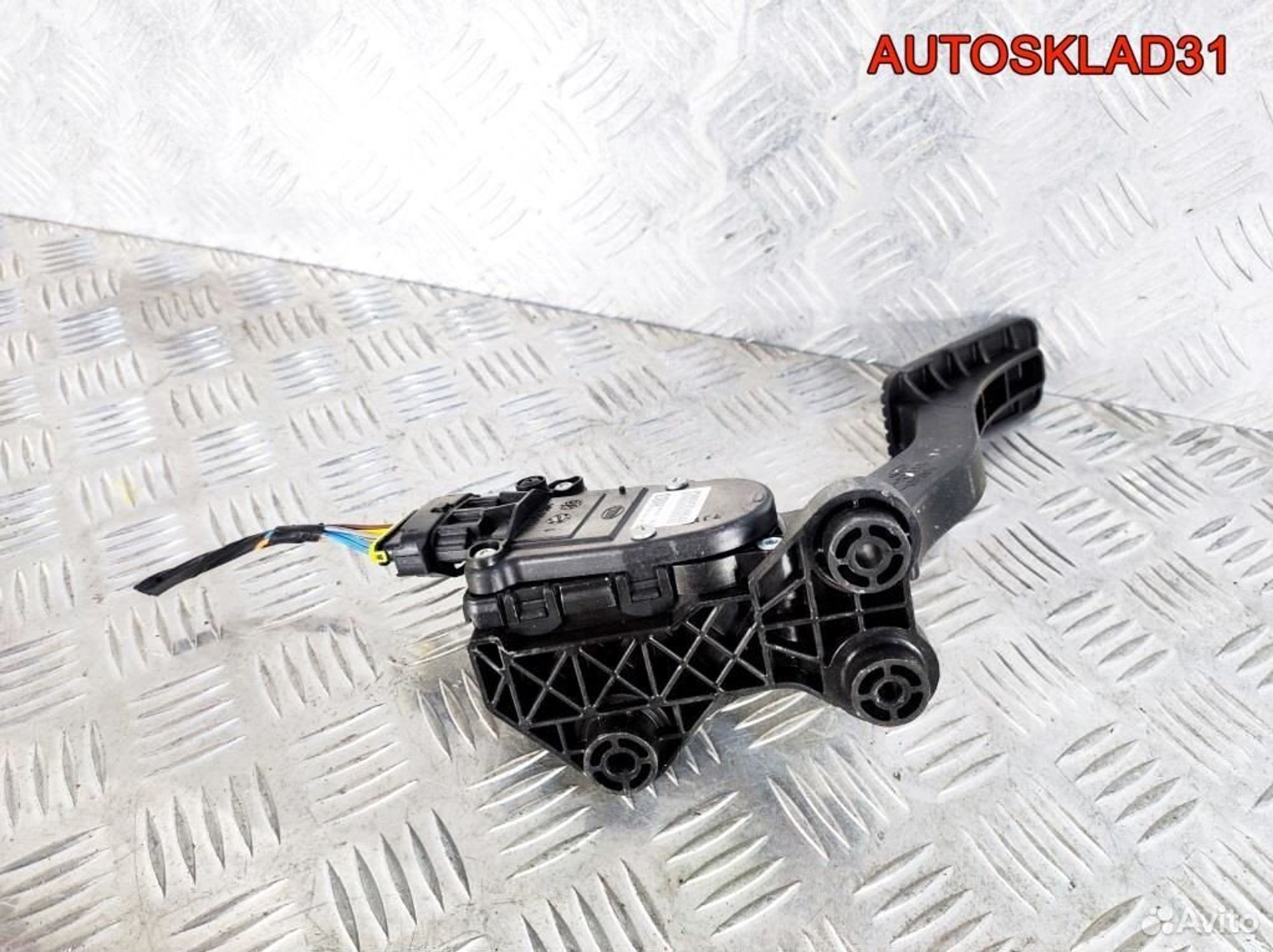 Педаль газа Kia Ceed 327002H300, 2100 рублей, Дубовое