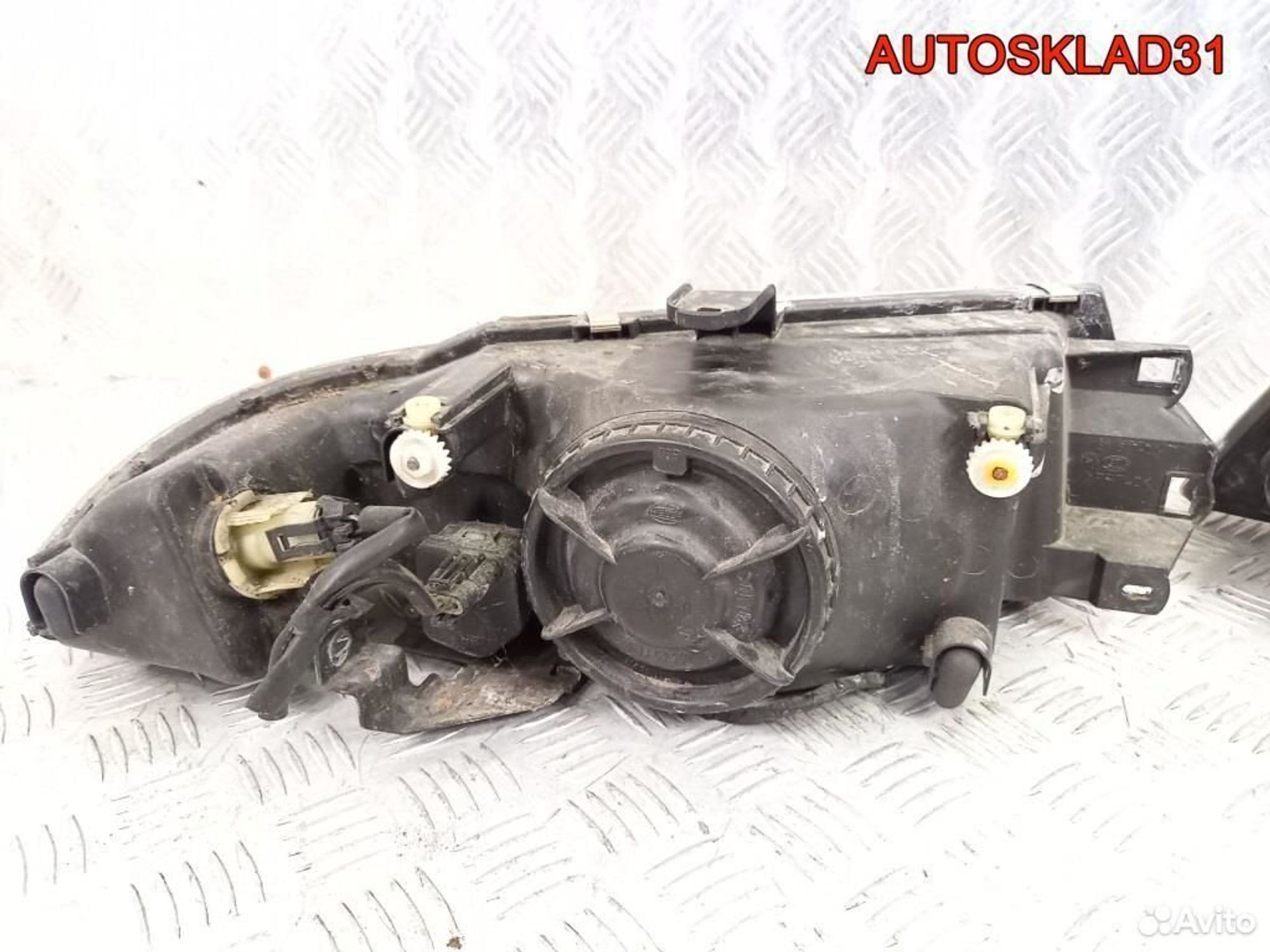 ОДНА ШТУКА Фара левая правая Mitsubishi Carisma DA MR485383, 8100 рублей, Дубовое