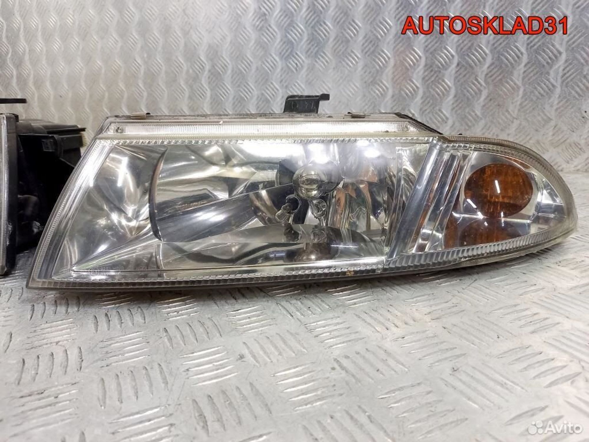 ОДНА ШТУКА Фара левая правая Mitsubishi Carisma DA MR485383, 8100 рублей, Дубовое