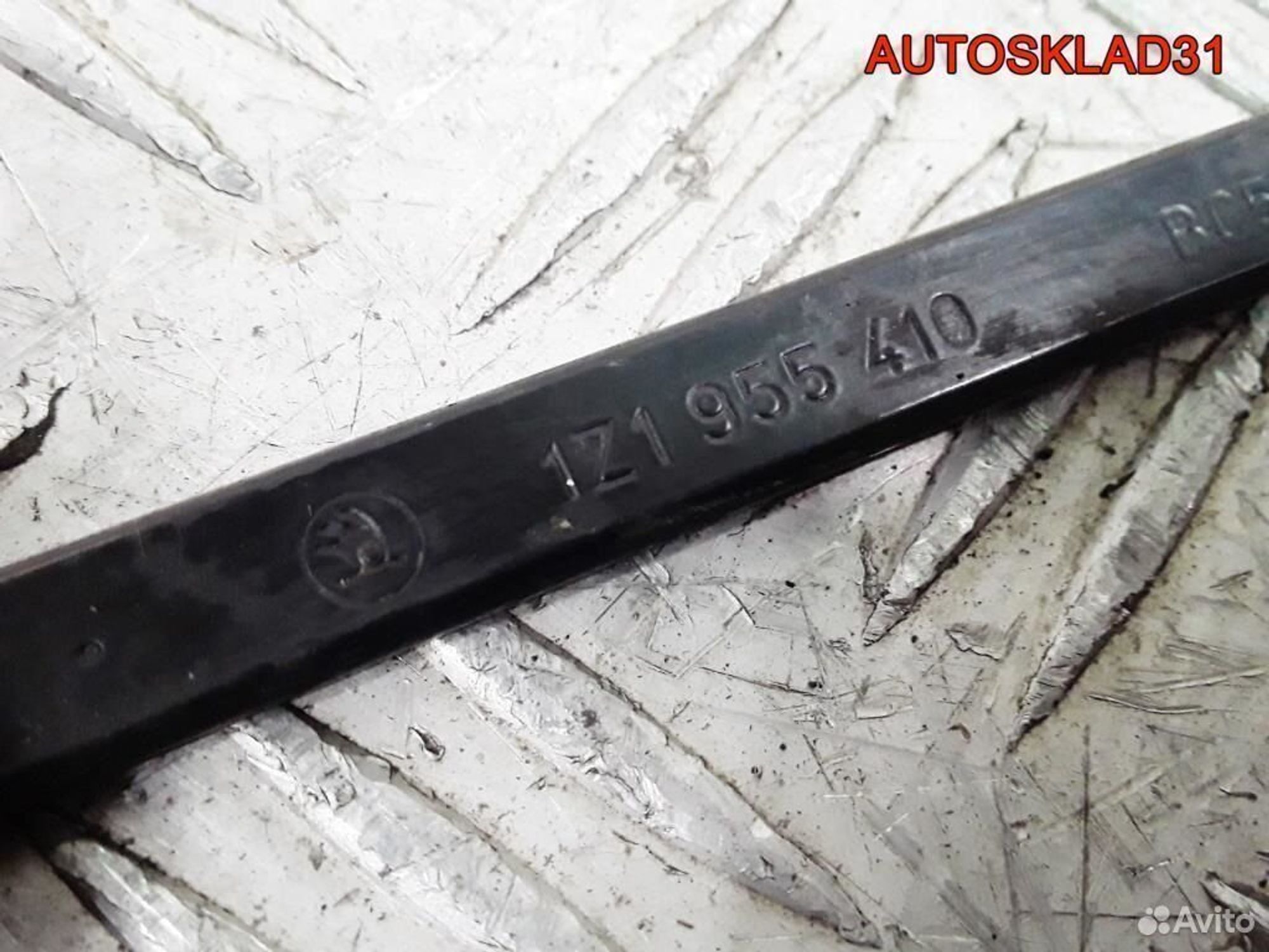 Поводок стеклоочистителя правый Skoda Octavia A5, 1100 рублей, Дубовое