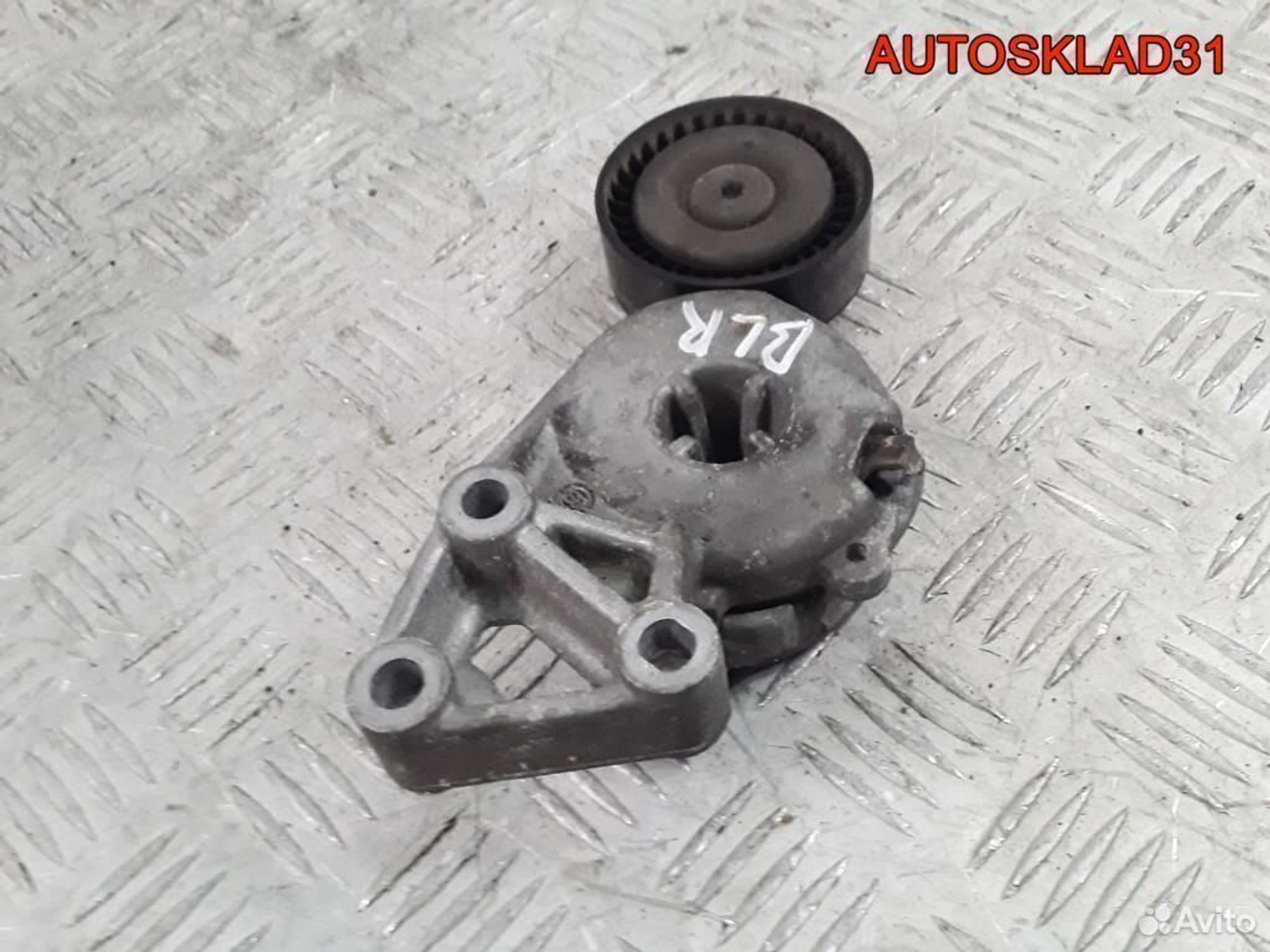 Натяжитель ремня VW Golf IV/Bora 1997-2005 год Двигатель 1.6 8V AKL 101 л/с Бензин 06A903315F, 500 рублей, Дубовое