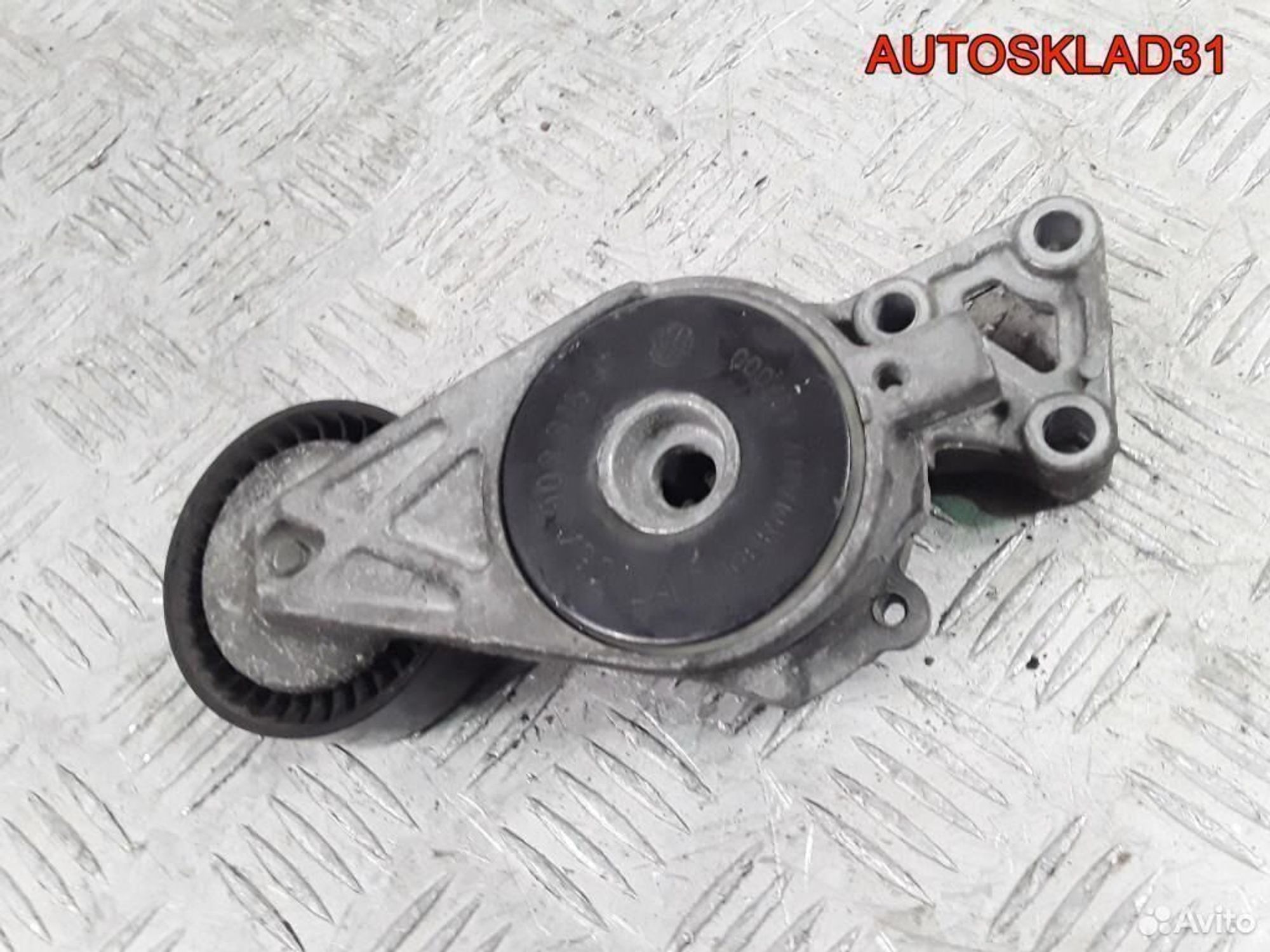 Натяжитель ремня VW Golf IV/Bora 1997-2005 год Двигатель 1.6 8V AKL 101 л/с Бензин 06A903315F, 500 рублей, Дубовое