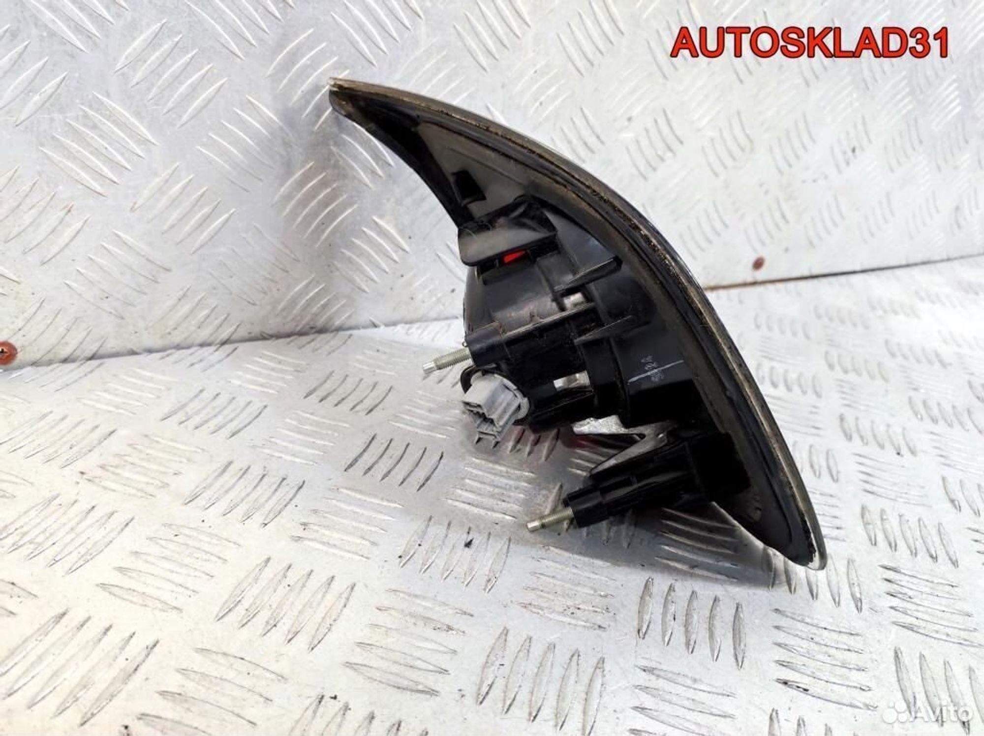 Фонарь задний внутренний правый Mazda 3 BK P2913R, 2100 рублей, Дубовое