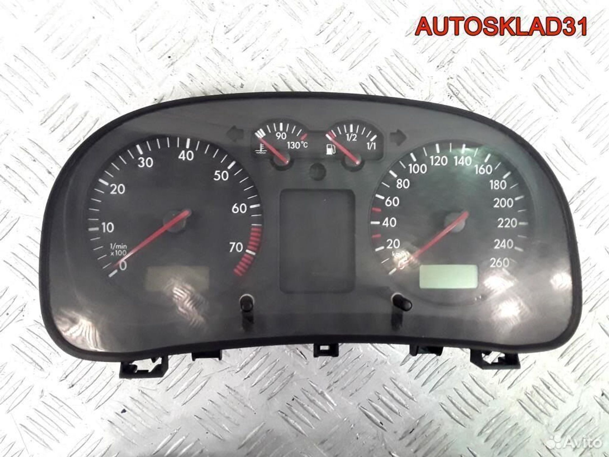 Панель приборов для Фольксваген Гольф 4 1J0920805B, 3600 рублей, Дубовое