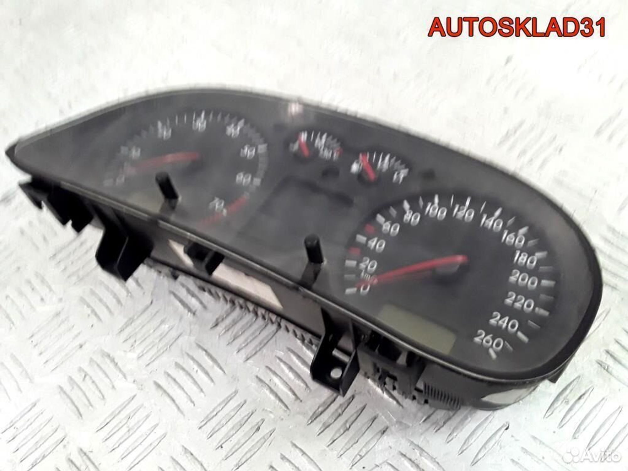 Панель приборов для Фольксваген Гольф 4 1J0920805B, 3600 рублей, Дубовое