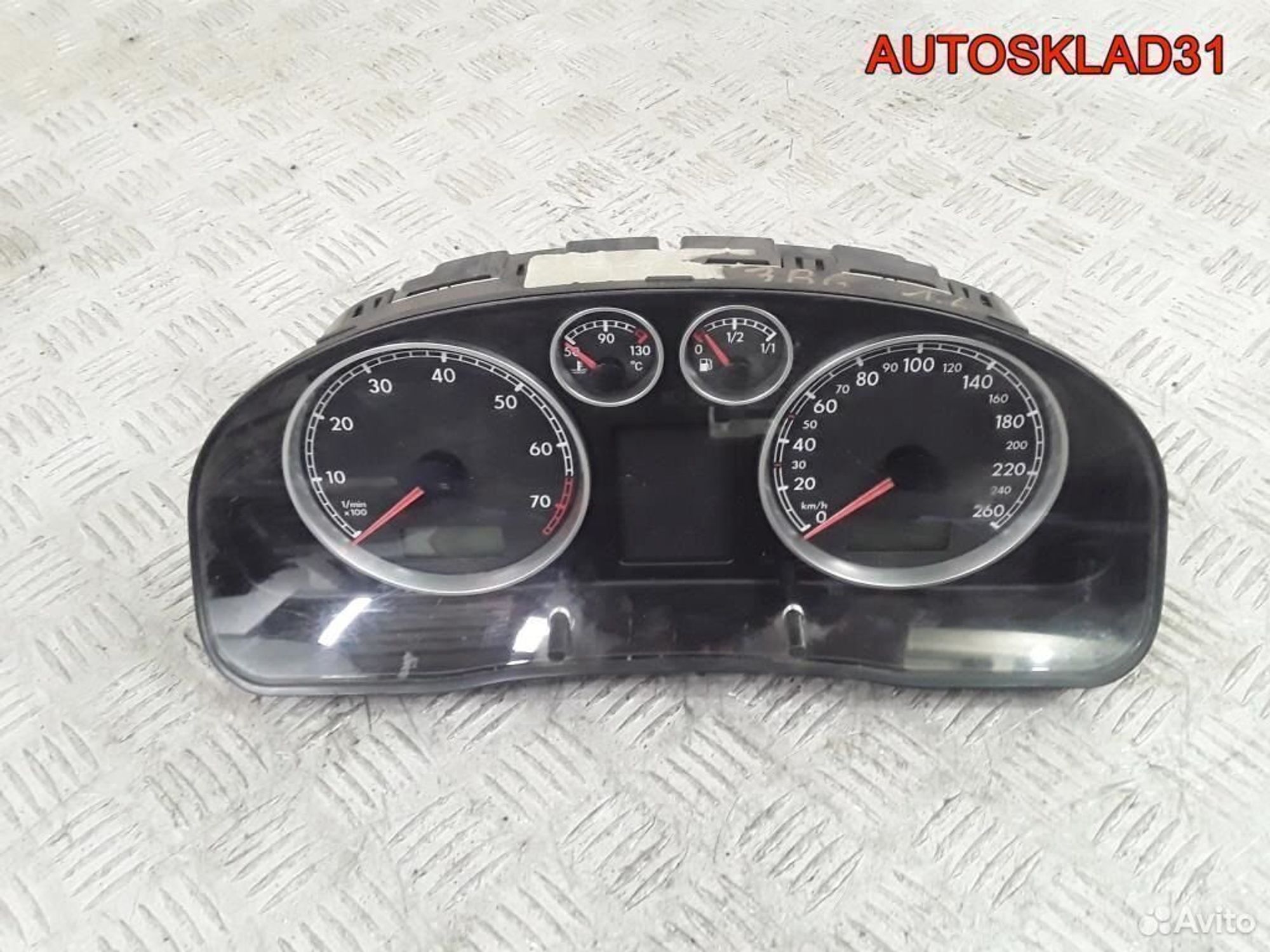 Панель приборов Volkswagen Passat B5+ 3B0920805, 4100 рублей, Дубовое