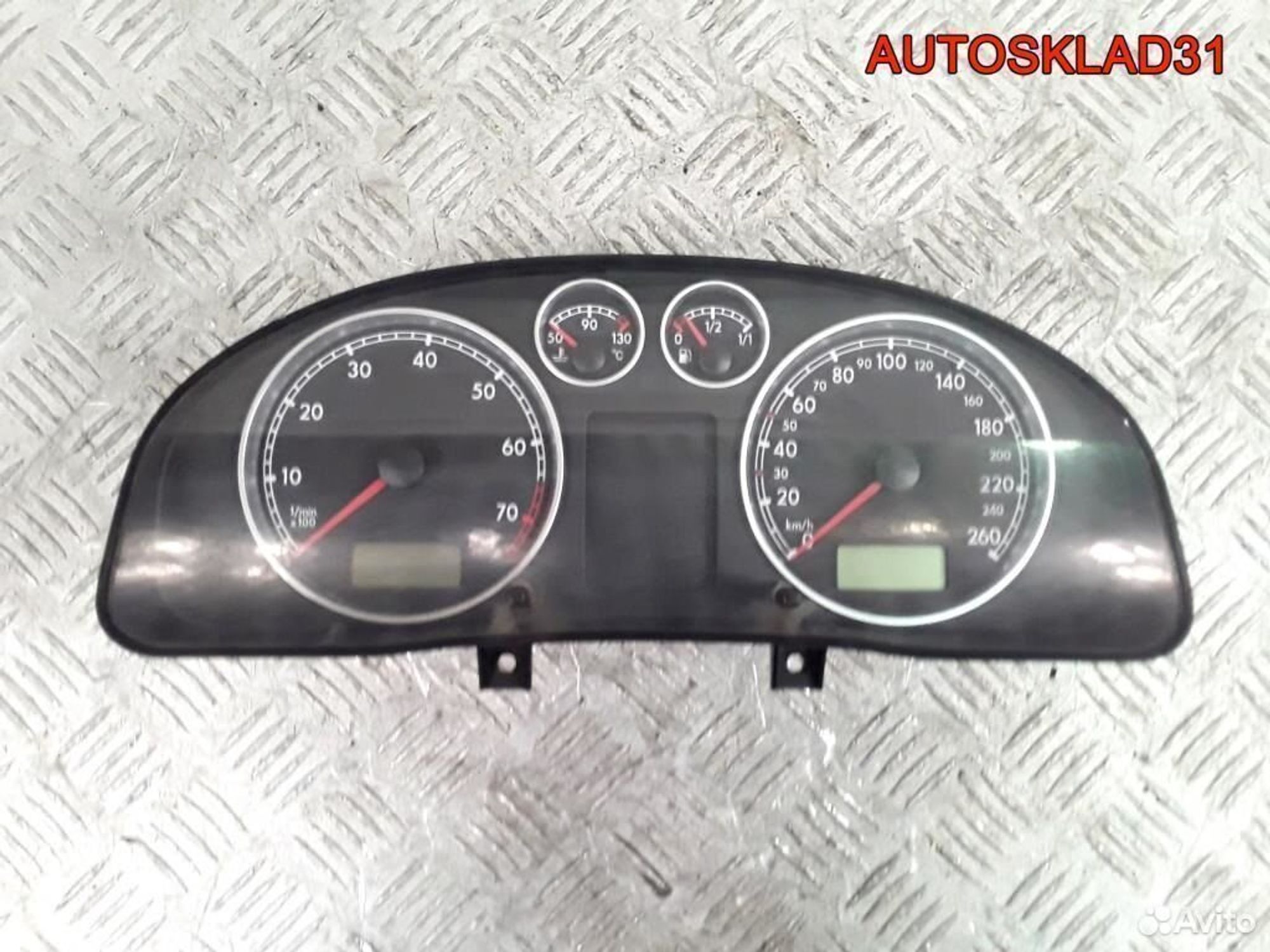 Панель приборов Volkswagen Passat B5+ 3B0920805, 4100 рублей, Дубовое