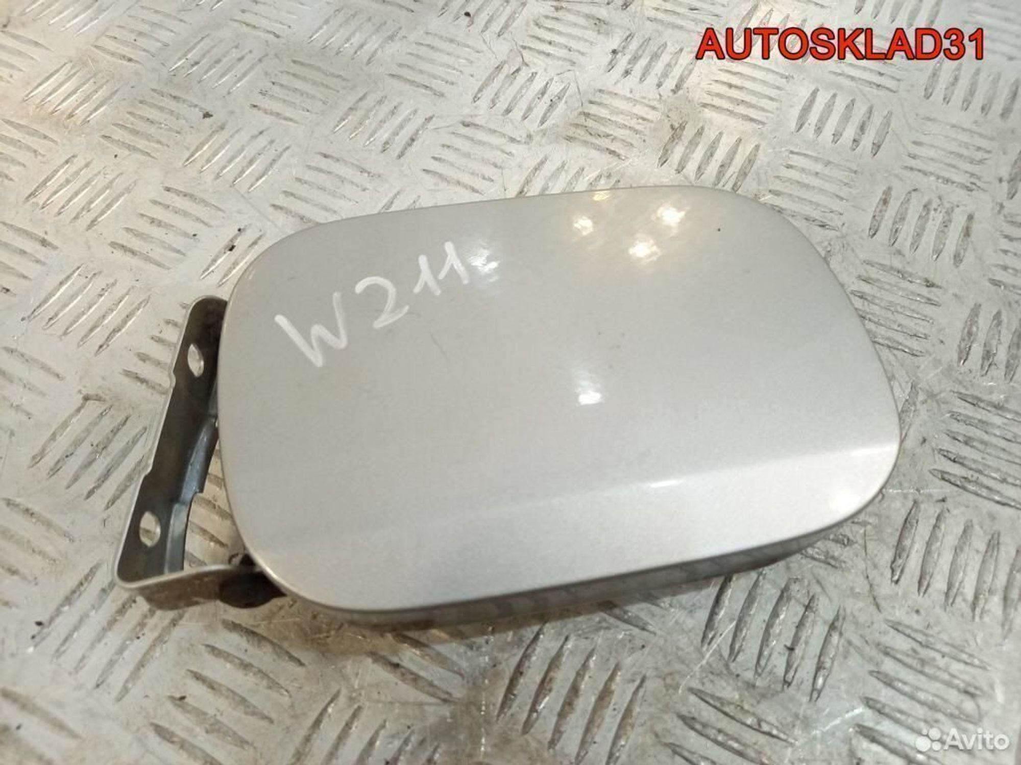 Лючок бензобака Mercedes Benz W211 A0005843117, 1100 рублей, Дубовое