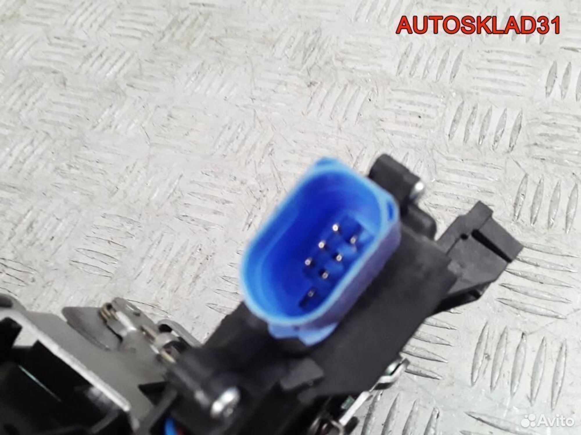 Замок двери задней правой VW Touareg 7L0839016D, 4100 рублей, Дубовое