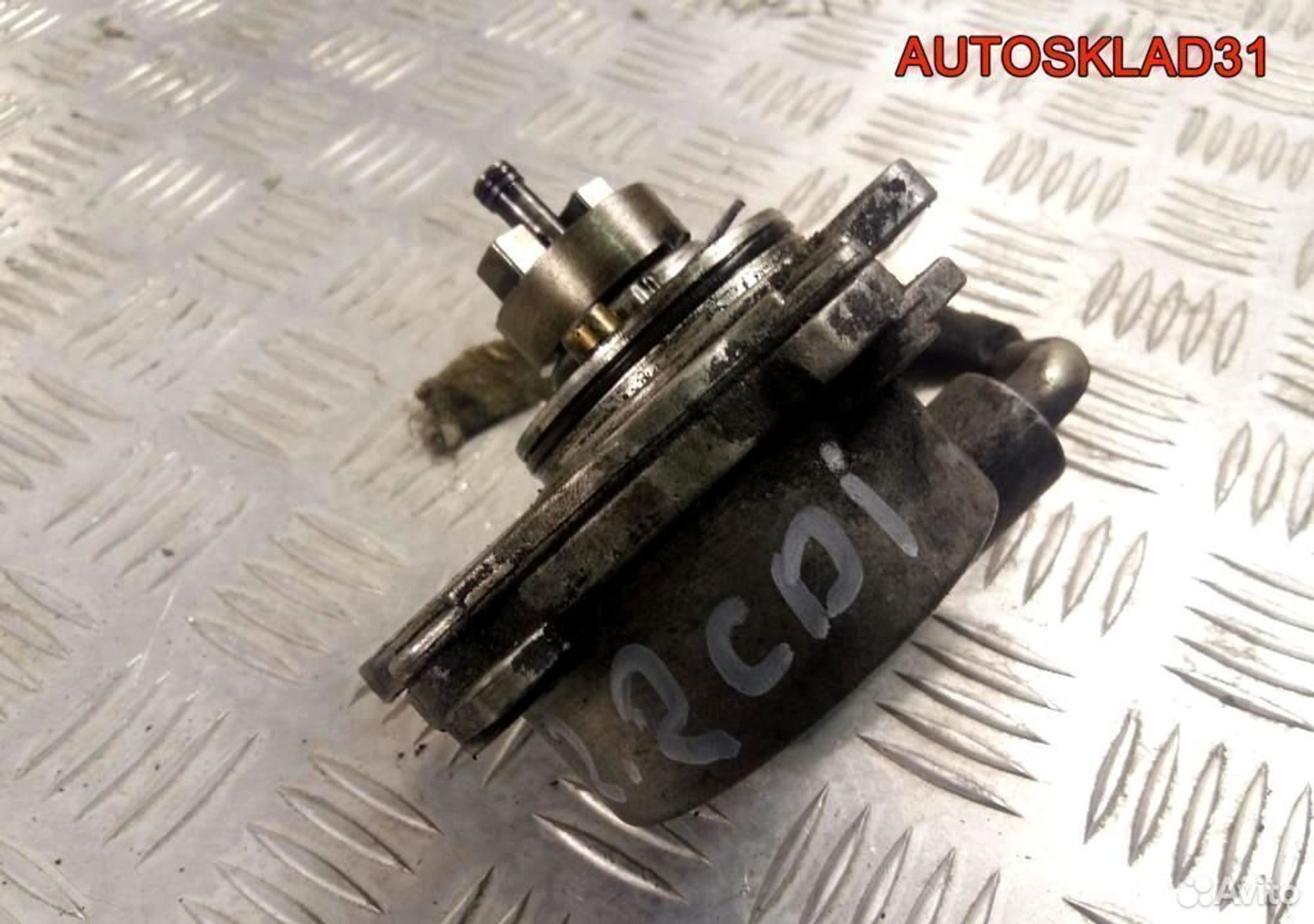 Насос вакуумный Mercedes Benz W203 A6112300065, 2600 рублей, Дубовое