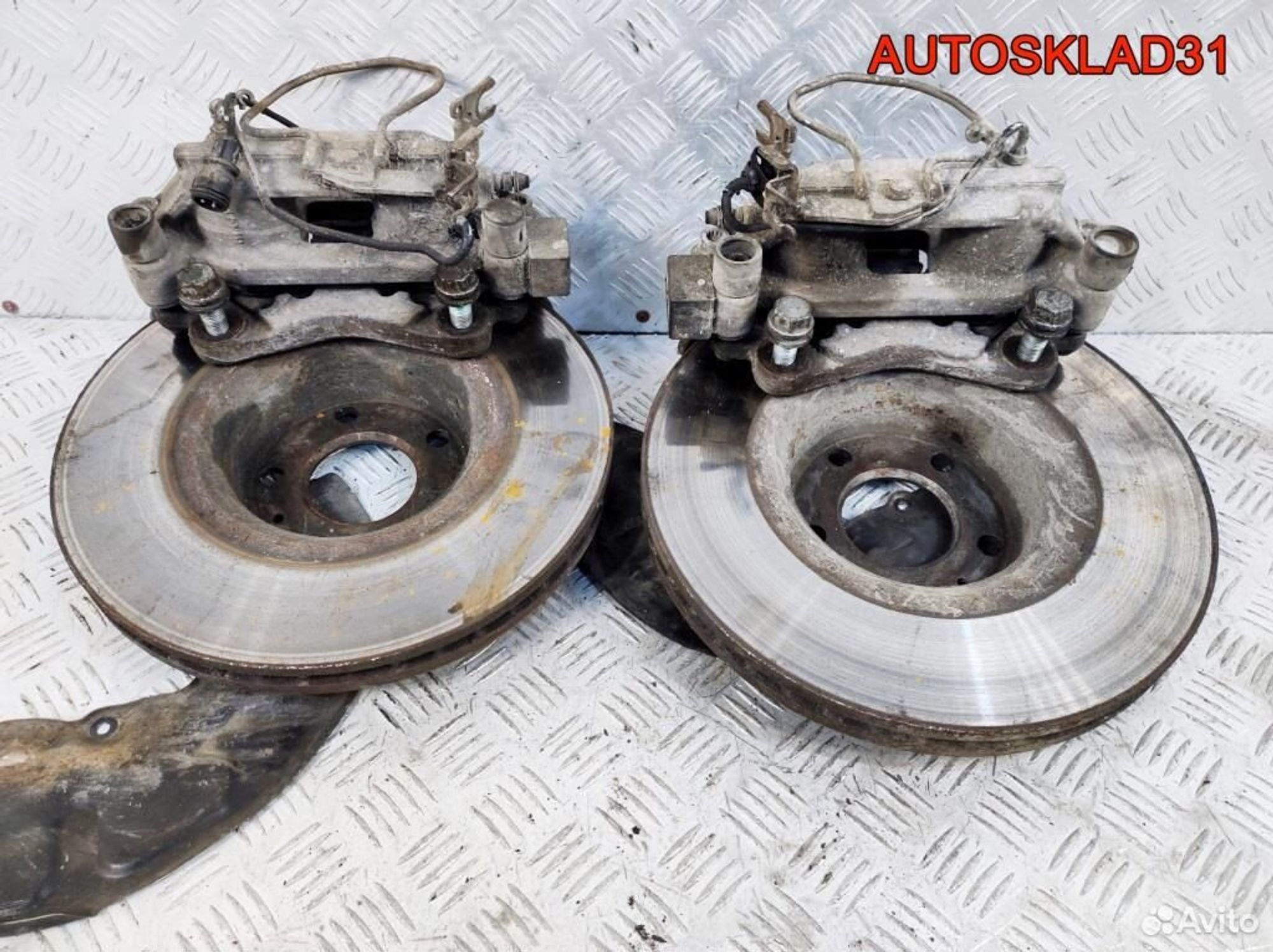 Суппорт тормозной передний комплект Audi A8 2D, 12200 рублей, Дубовое