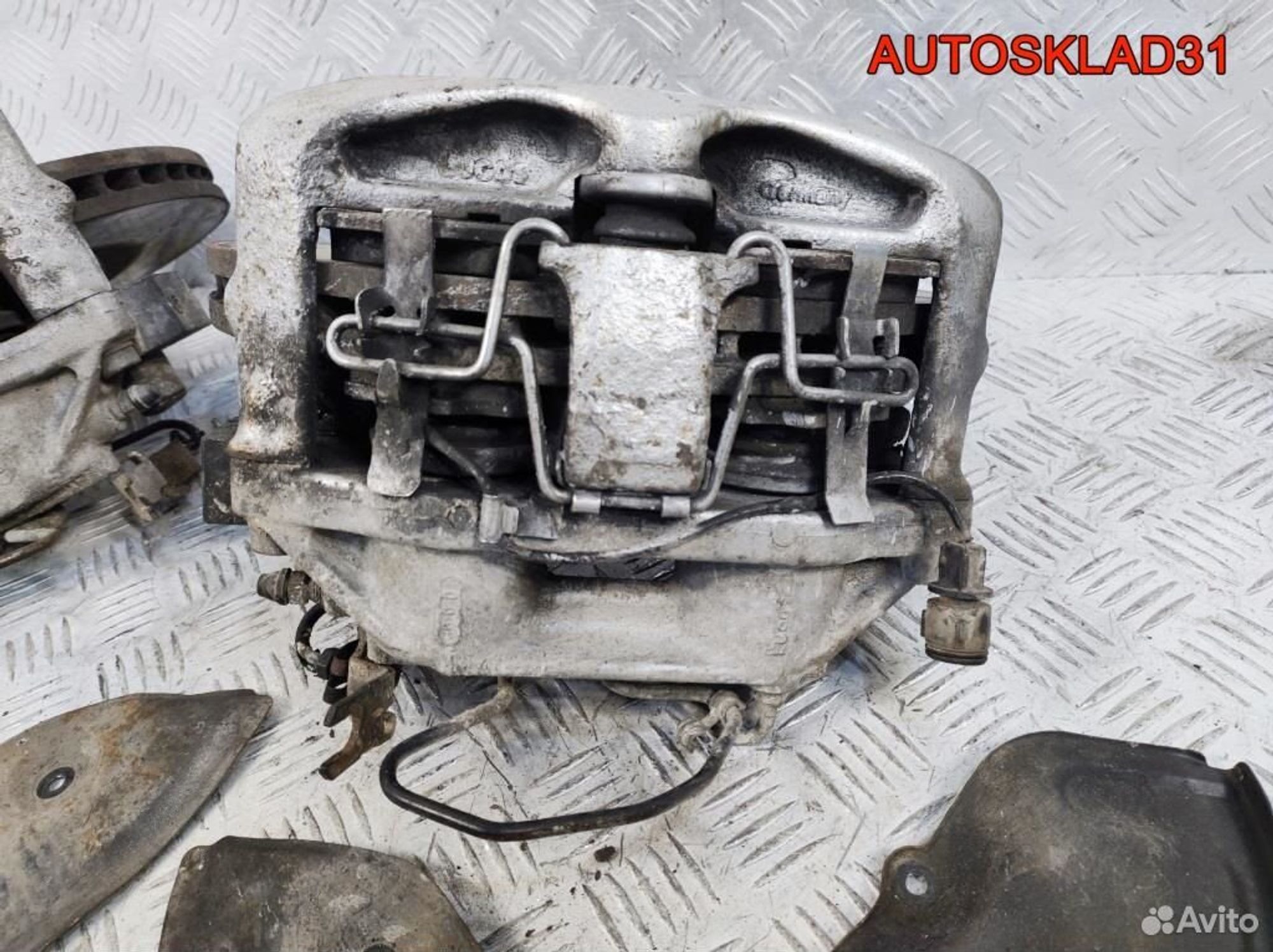 Суппорт тормозной передний комплект Audi A8 2D, 12200 рублей, Дубовое