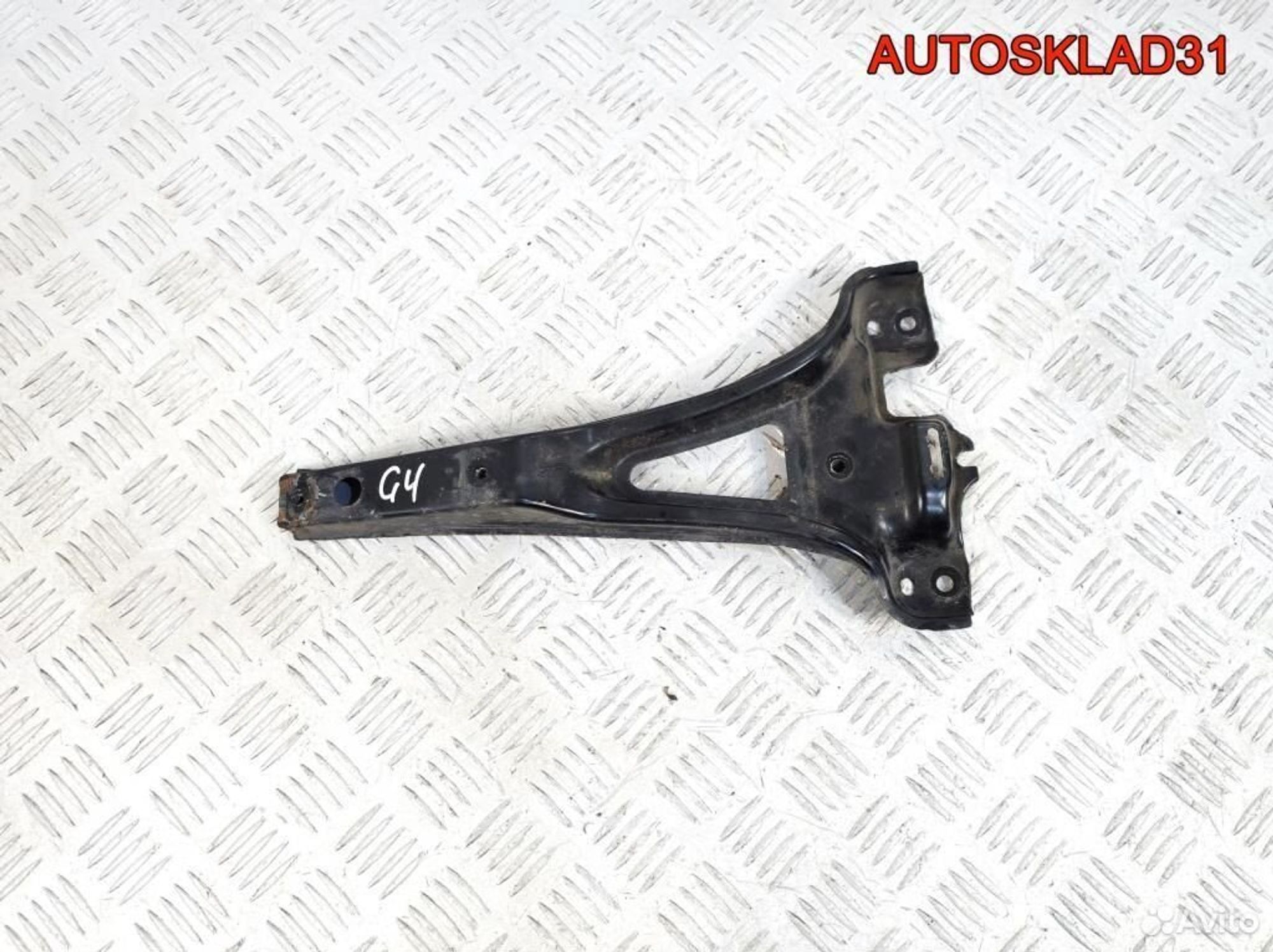 Кронштейн замка капота VW Golf 4 1J0805569B, 600 рублей, Дубовое